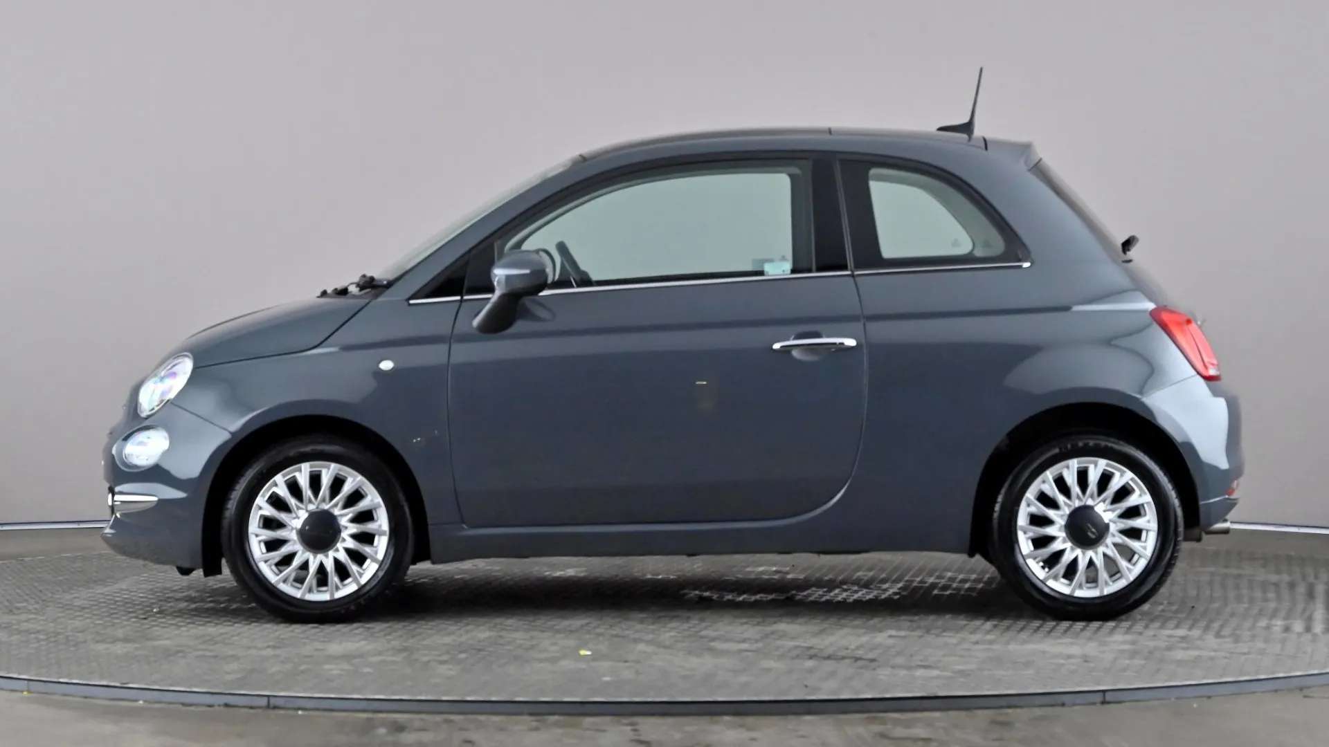 2018 FIAT 500 2018 FIAT 500