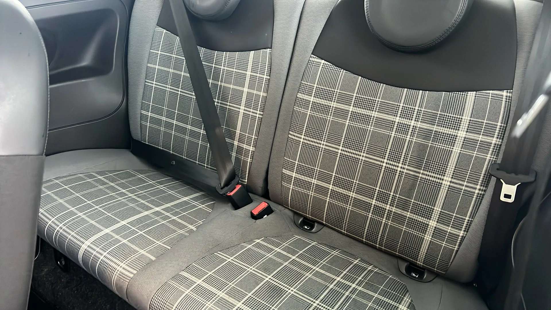 2018 FIAT 500 2018 FIAT 500