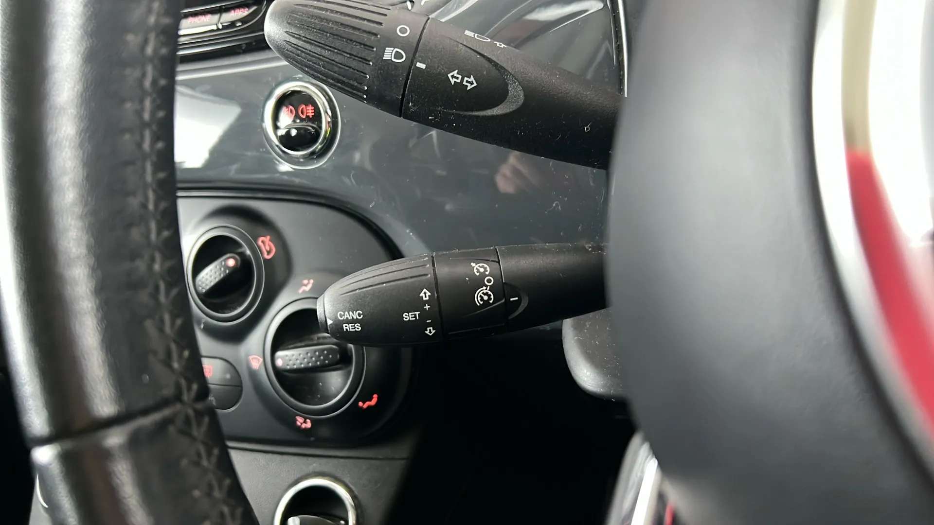 2018 FIAT 500 2018 FIAT 500