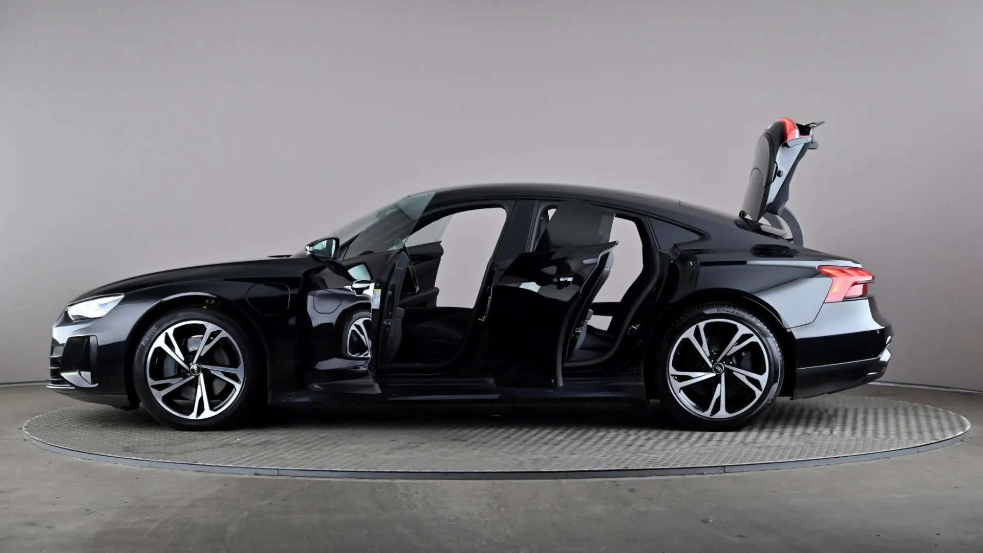 2023 AUDI E-TRON GT 2023 AUDI E-TRON GT