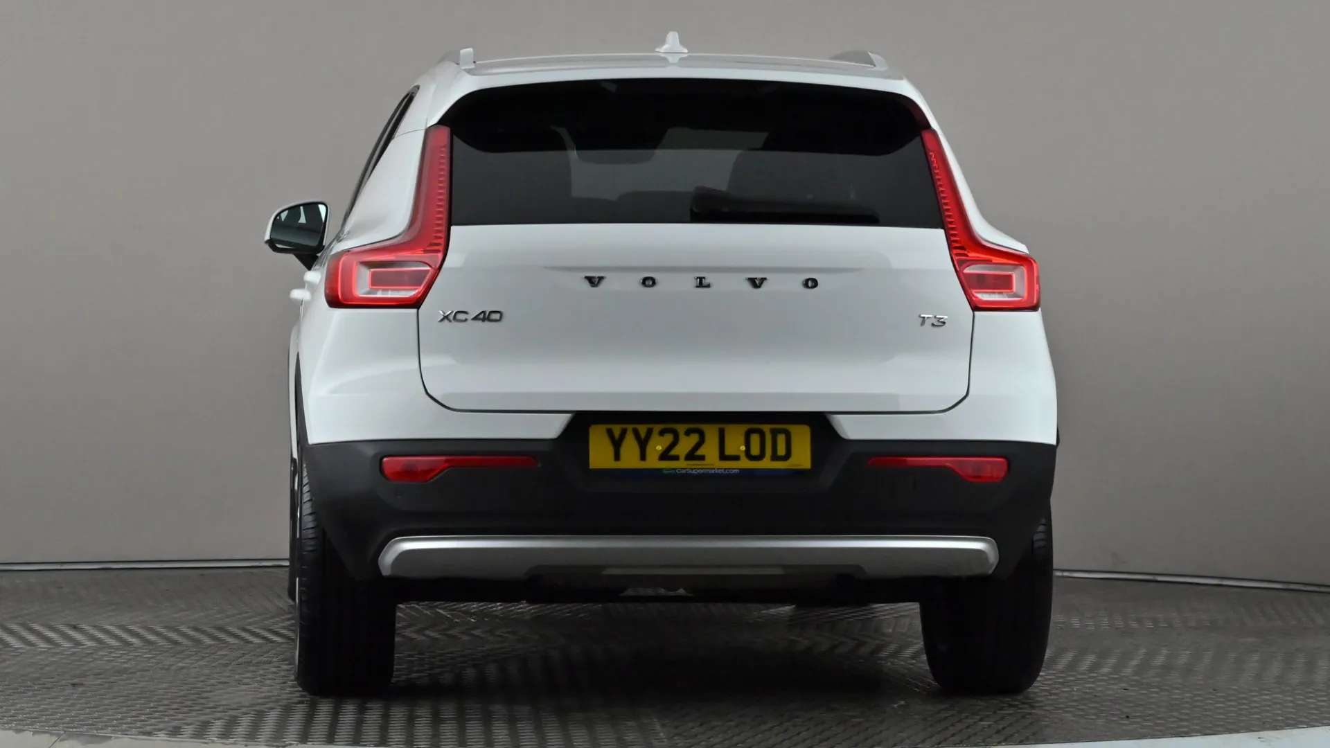 2022 VOLVO XC40 2022 VOLVO XC40