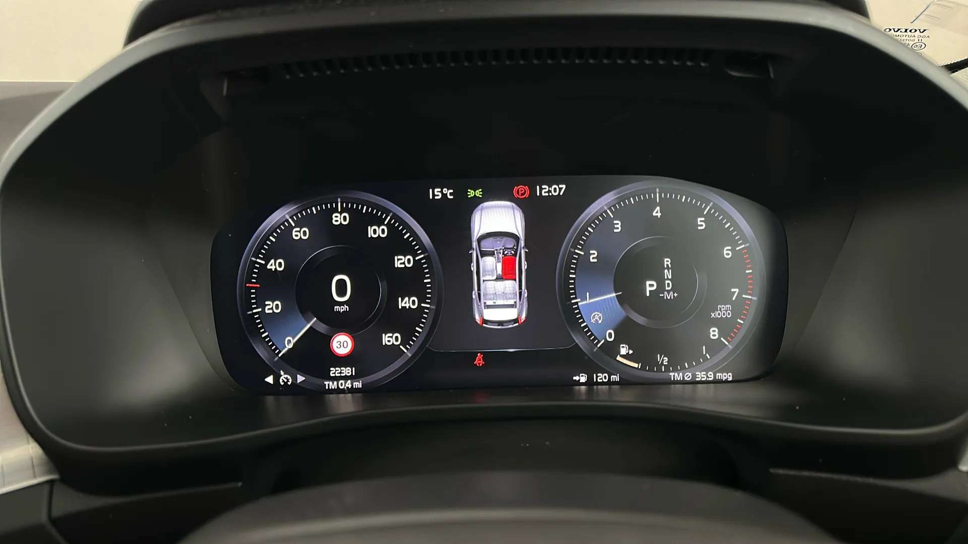 2022 VOLVO XC40 2022 VOLVO XC40