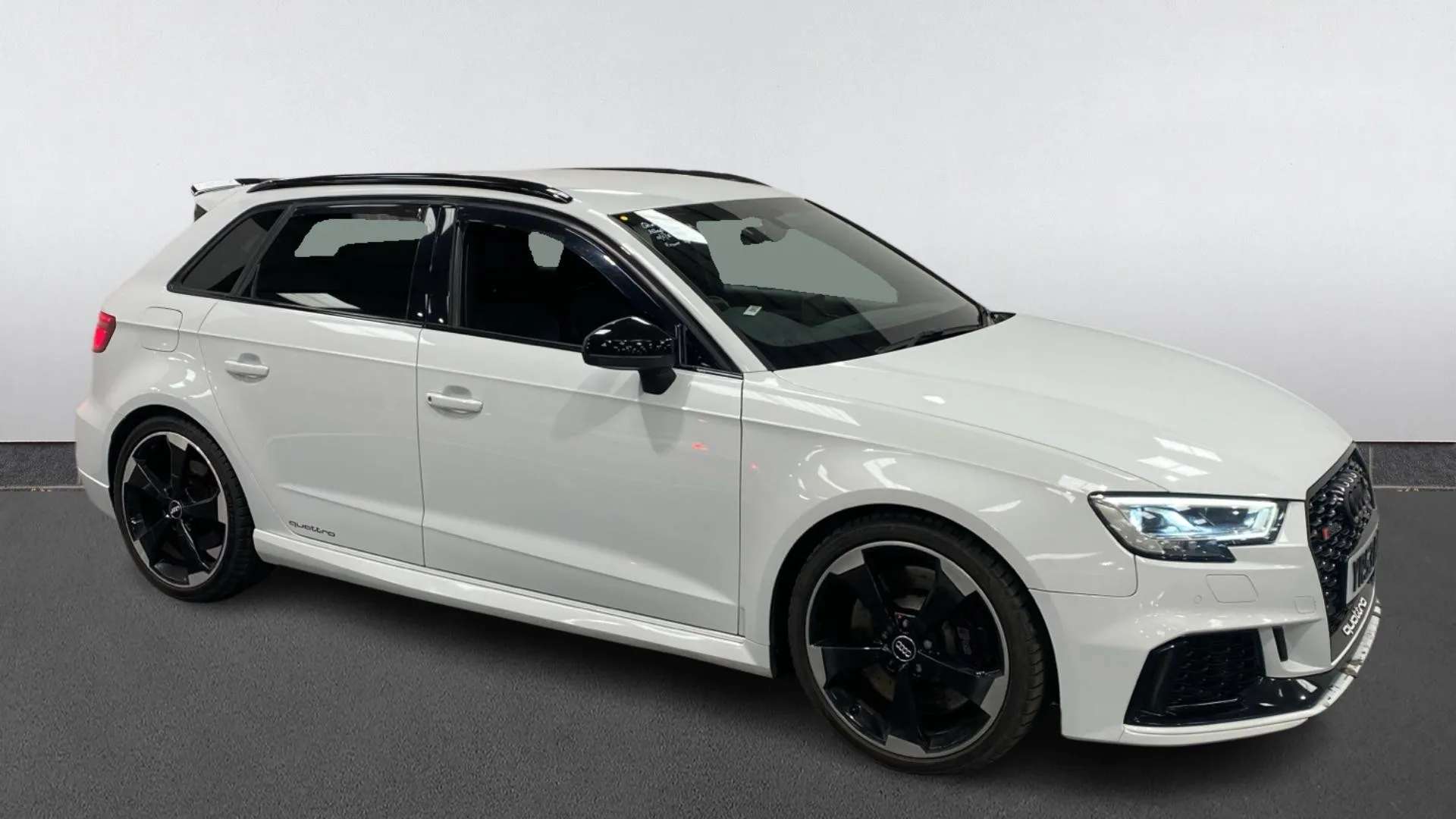 A 2018 AUDI RS3 2.5 TFSI RS 3 Quattro S Tronic A 2018 AUDI RS3 2.5 TFSI RS 3 Quattro S Tronic