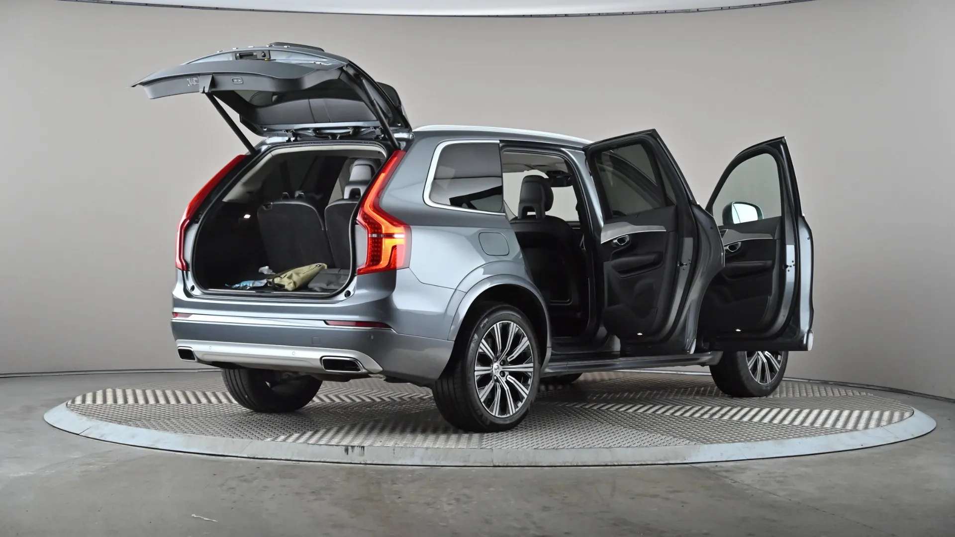 2019 VOLVO XC90 2019 VOLVO XC90