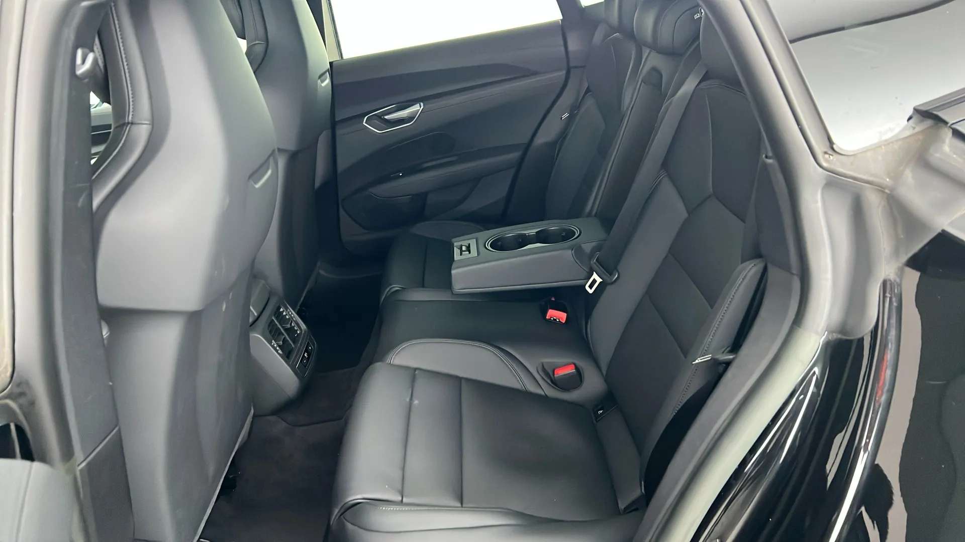 2023 AUDI E-TRON GT 2023 AUDI E-TRON GT