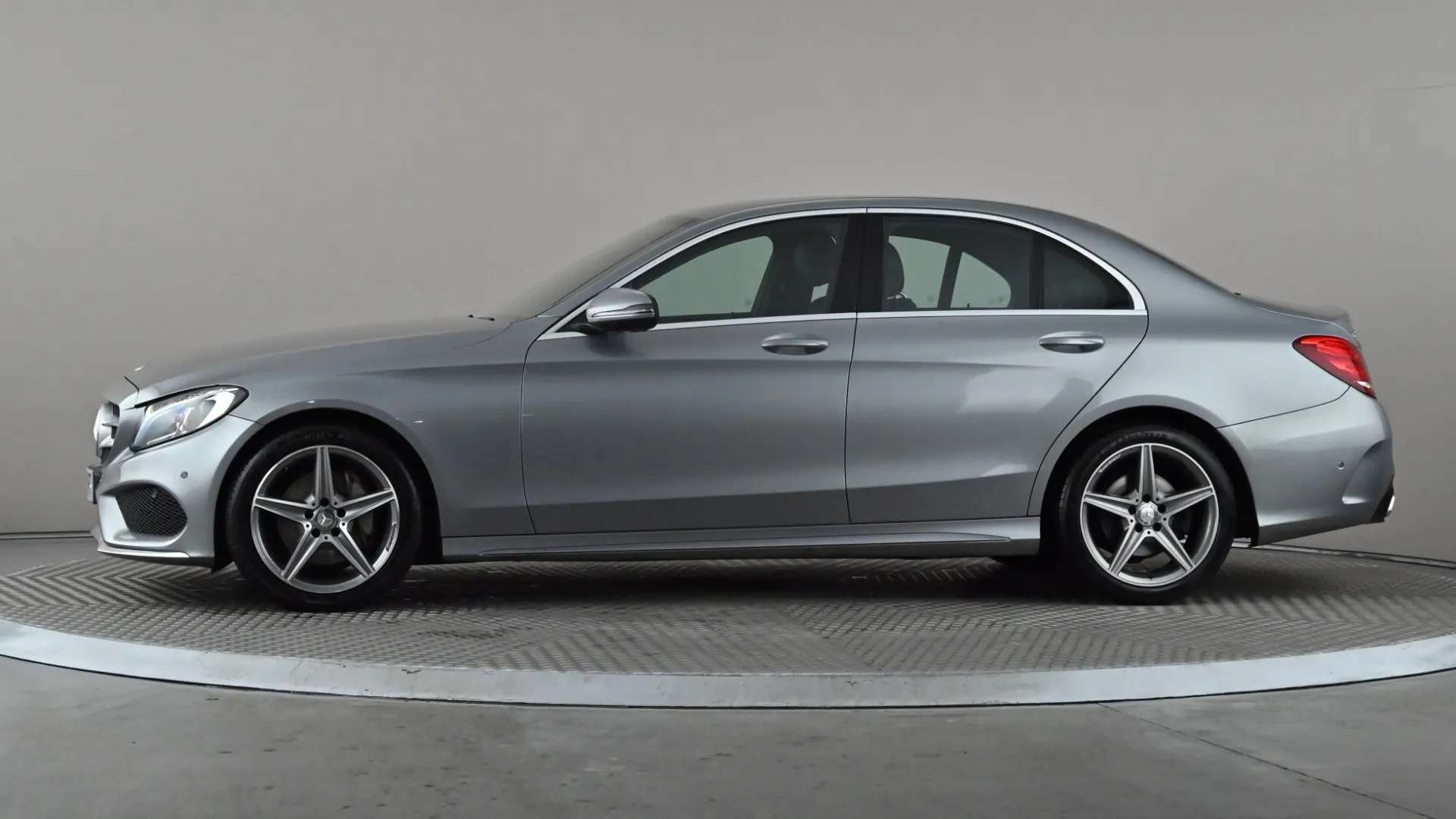 A 2016 MERCEDES-BENZ C CLASS C220d AMG Line Auto A 2016 MERCEDES-BENZ C CLASS C220d AMG Line Auto