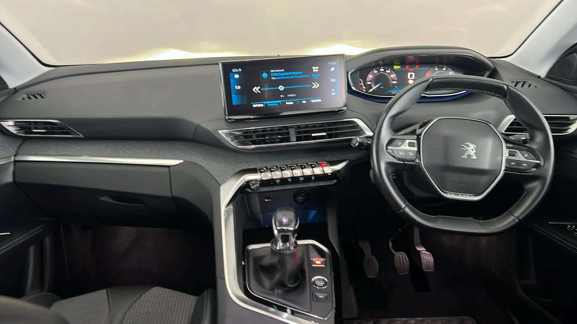 2021 PEUGEOT 5008 2021 PEUGEOT 5008