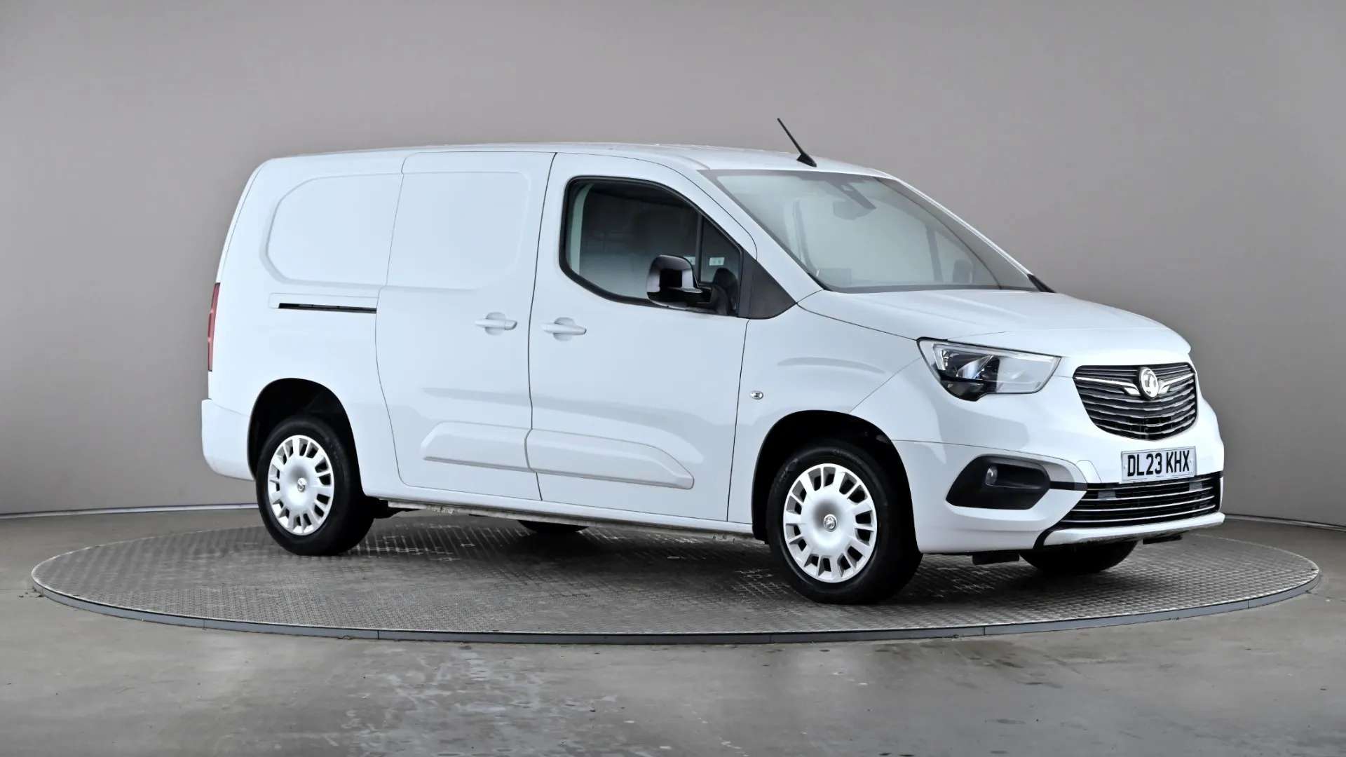 A 2023 VAUXHALL COMBO CARGO 2300 1.5 Turbo D 100ps H1 Pro Van A 2023 VAUXHALL COMBO CARGO 2300 1.5 Turbo D 100ps H1 Pro Van