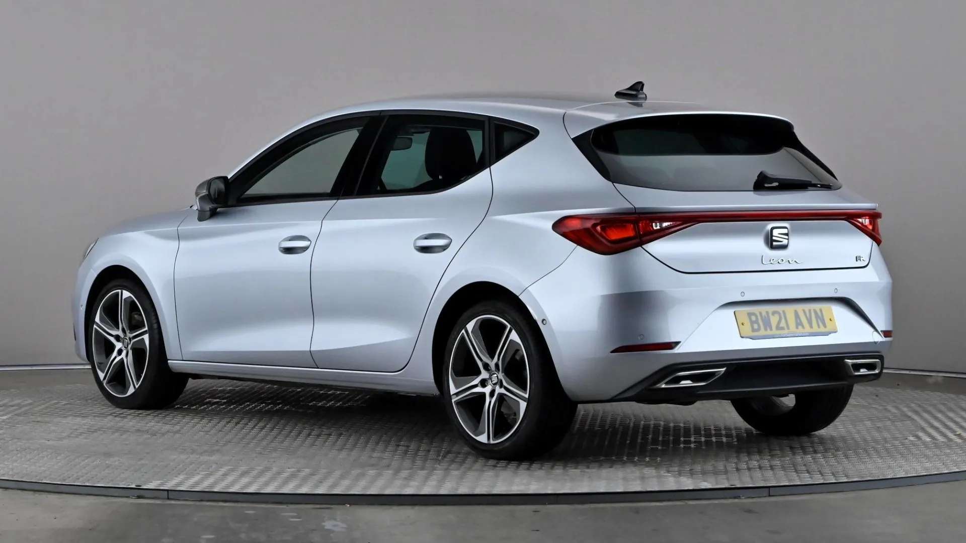 A 2021 SEAT LEON 1.0 eTSI FR DSG A 2021 SEAT LEON 1.0 eTSI FR DSG