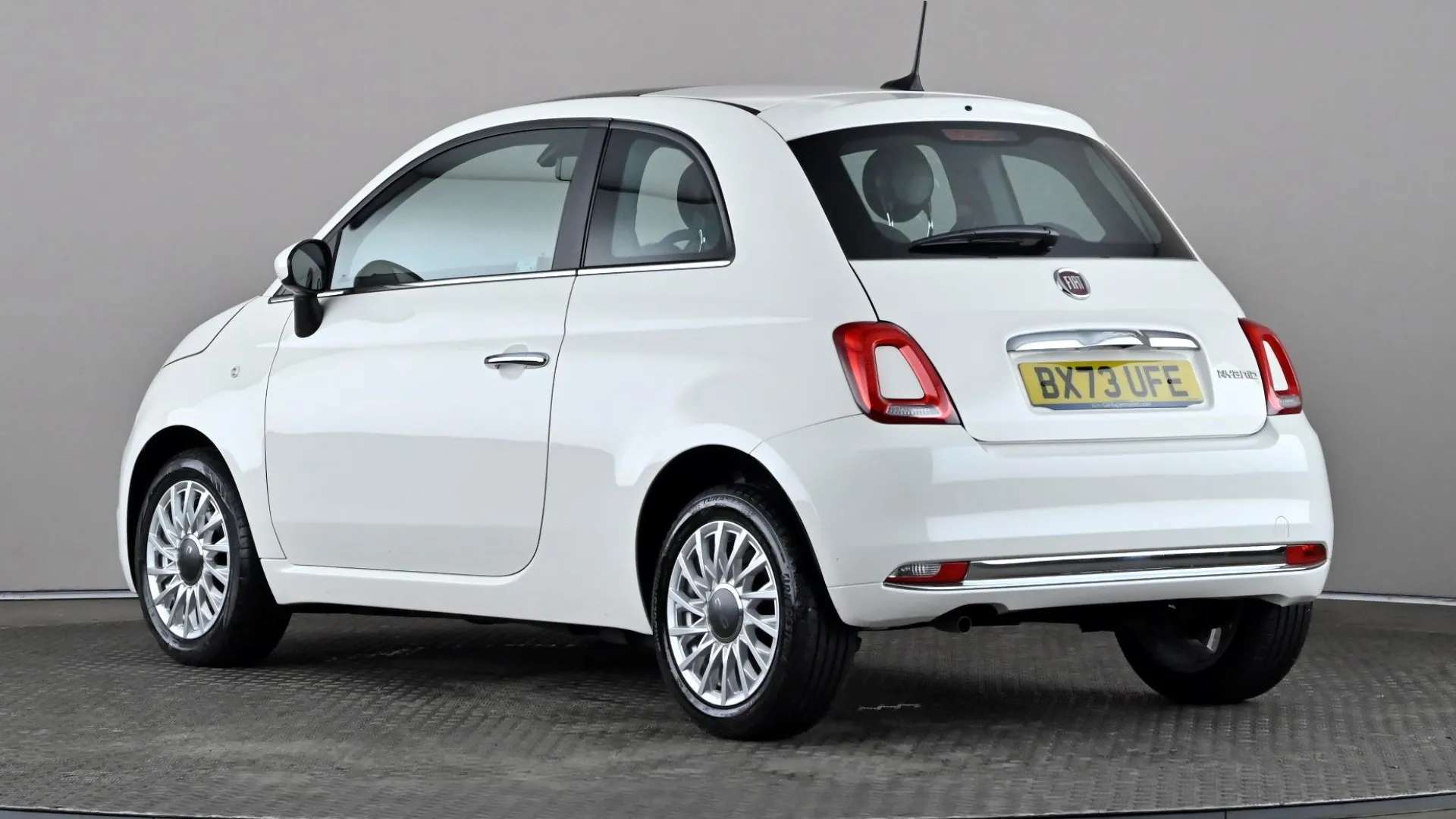 A 2024 FIAT 500 1.0 Mild Hybrid A 2024 FIAT 500 1.0 Mild Hybrid