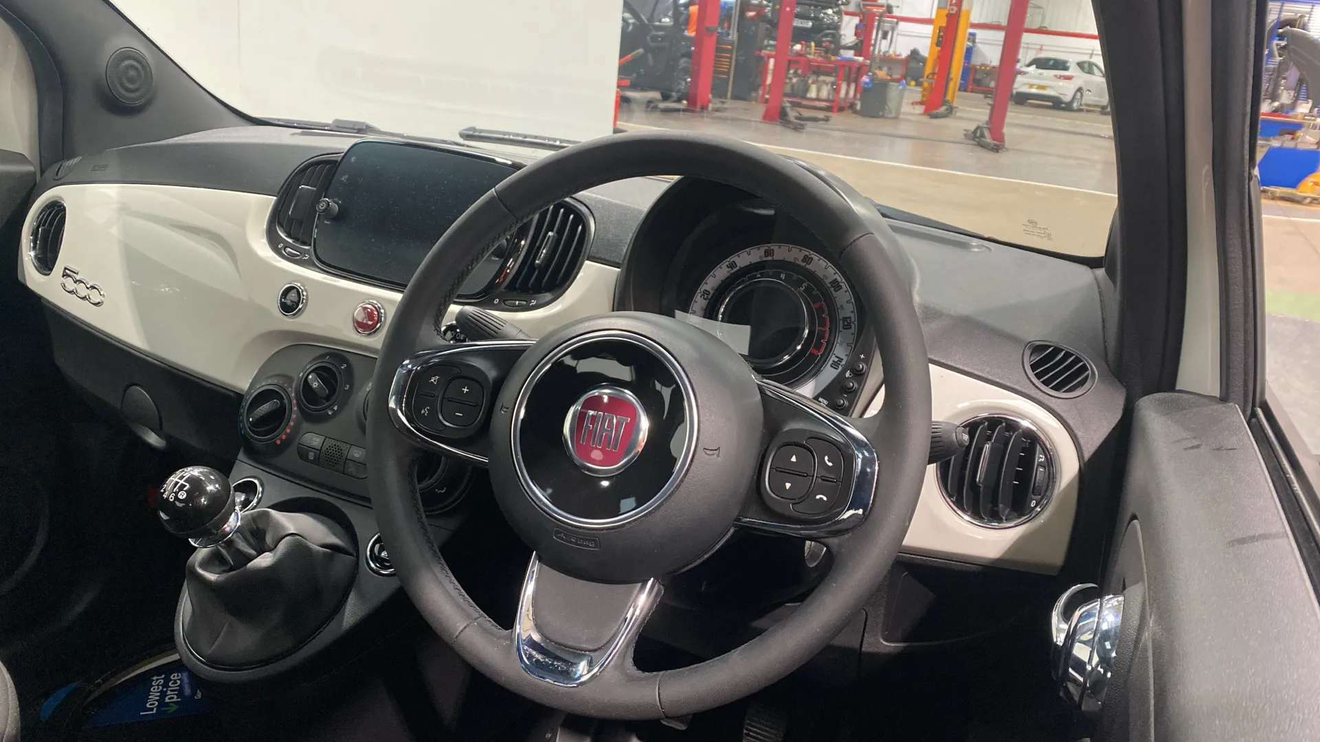 A 2024 FIAT 500 1.0 Mild Hybrid A 2024 FIAT 500 1.0 Mild Hybrid
