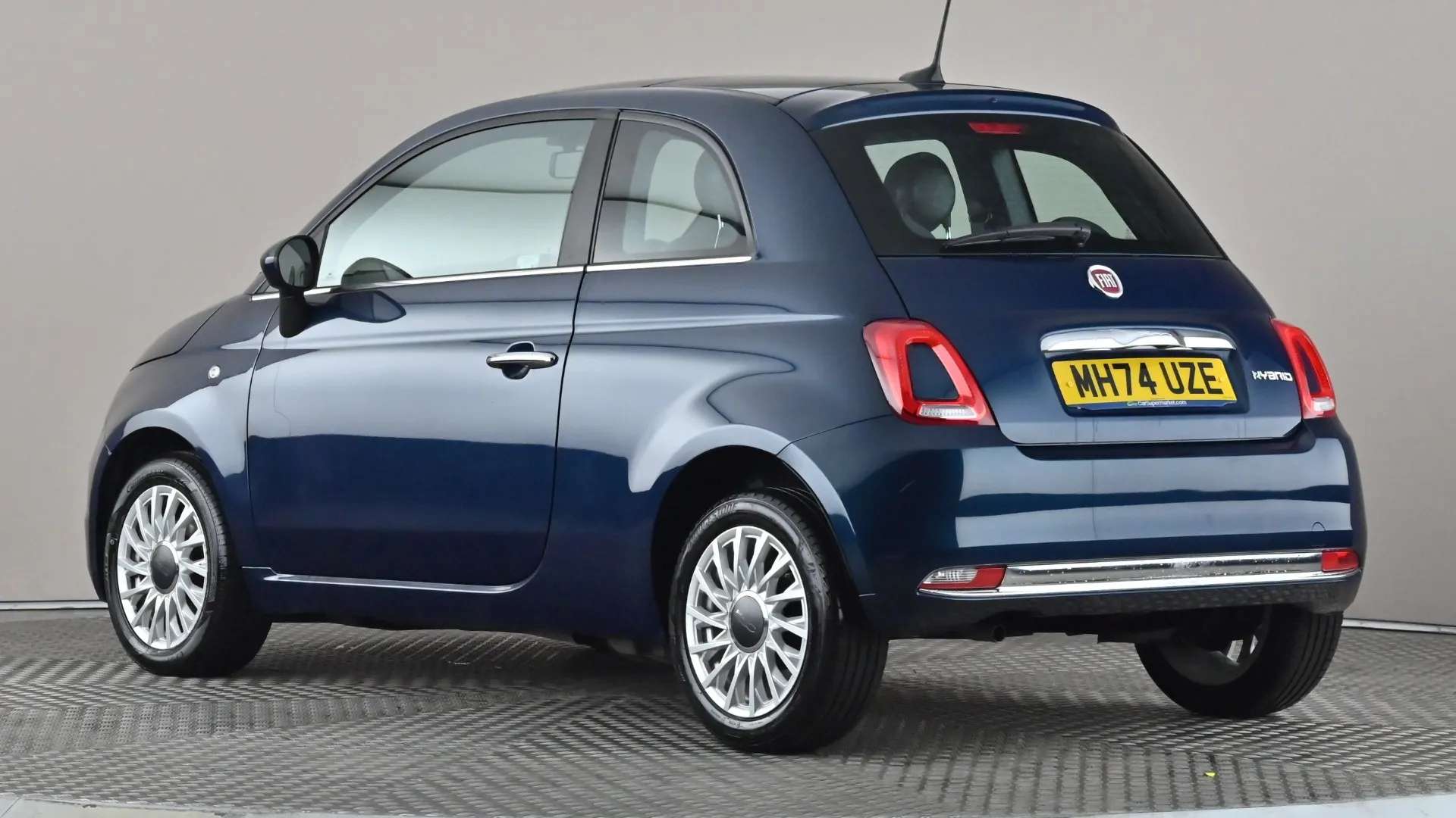 A 2025 FIAT 500 1.0 Mild Hybrid A 2025 FIAT 500 1.0 Mild Hybrid