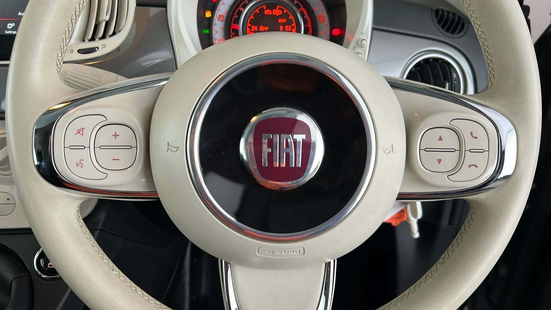 2023 FIAT 500 2023 FIAT 500