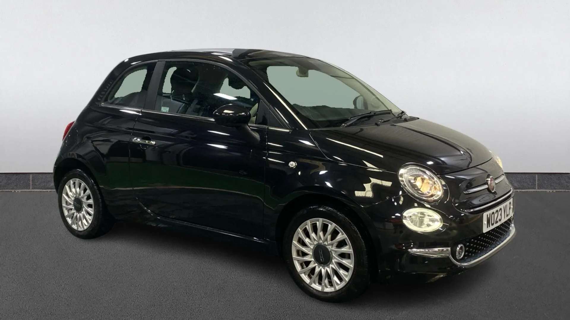 A 2023 FIAT 500 1.0 Mild Hybrid A 2023 FIAT 500 1.0 Mild Hybrid