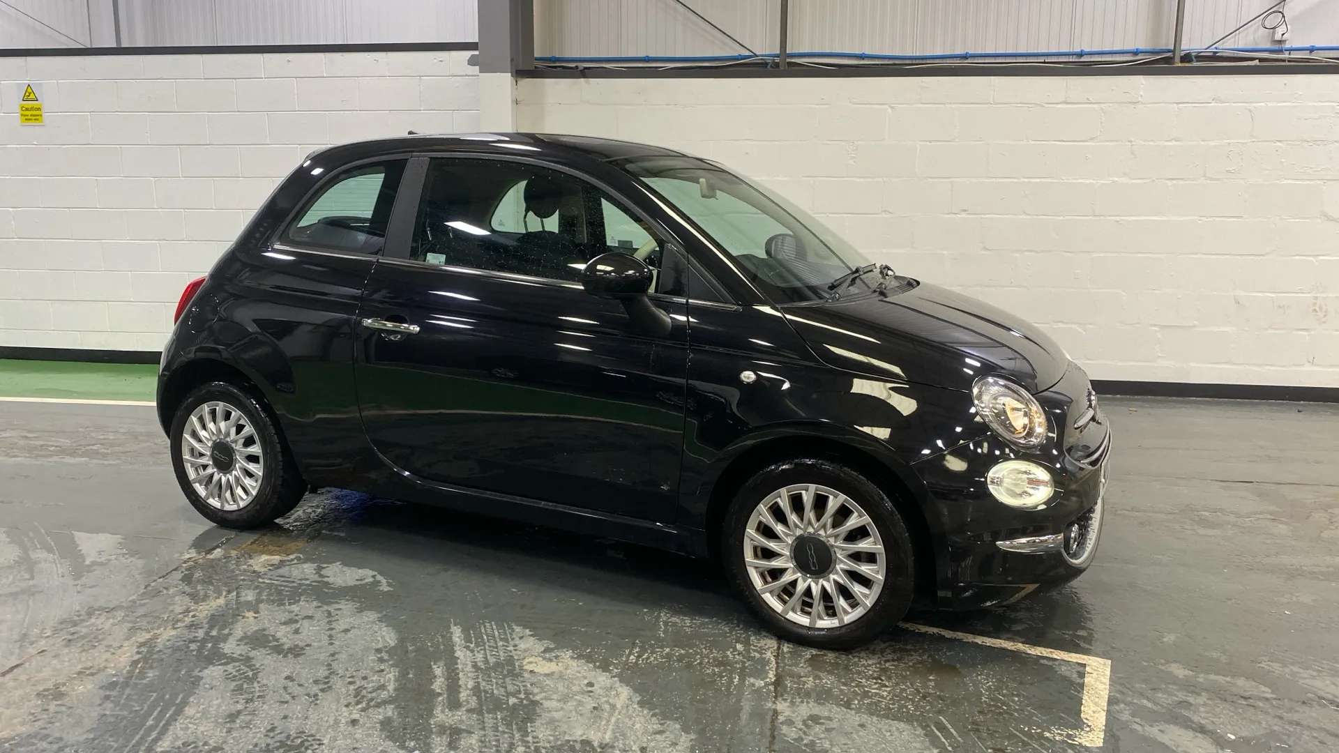 A 2023 FIAT 500 1.0 Mild Hybrid A 2023 FIAT 500 1.0 Mild Hybrid