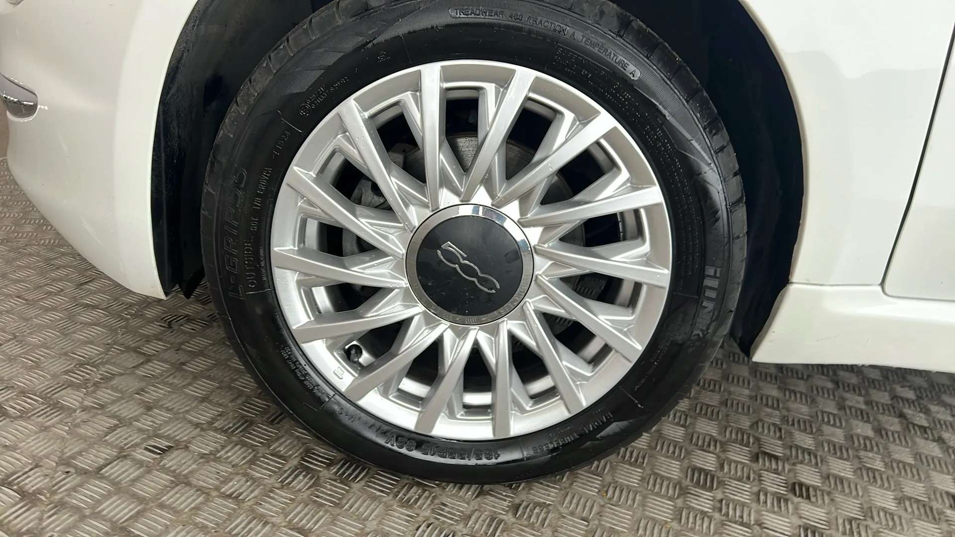 2023 FIAT 500 2023 FIAT 500