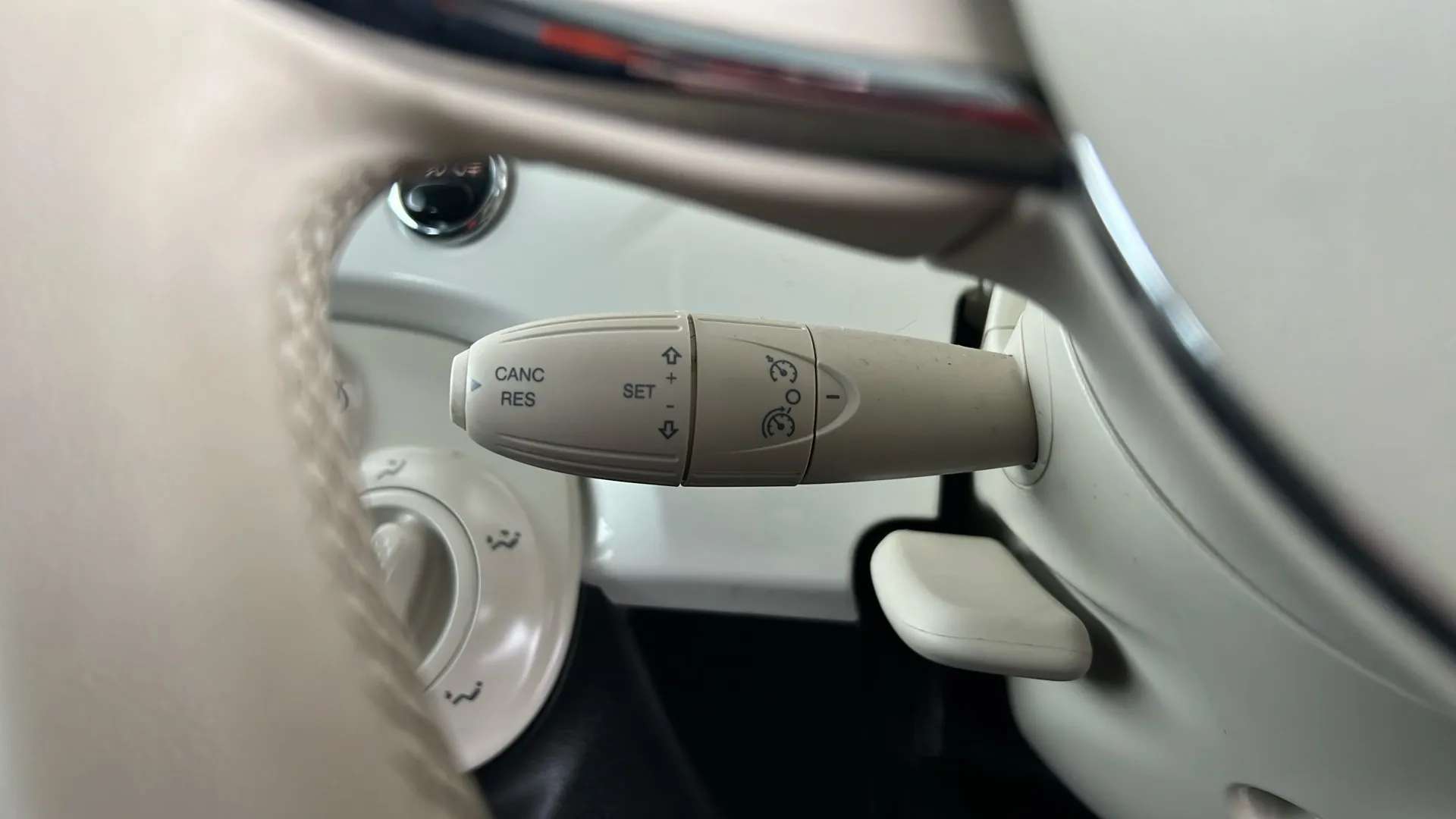 2023 FIAT 500 2023 FIAT 500