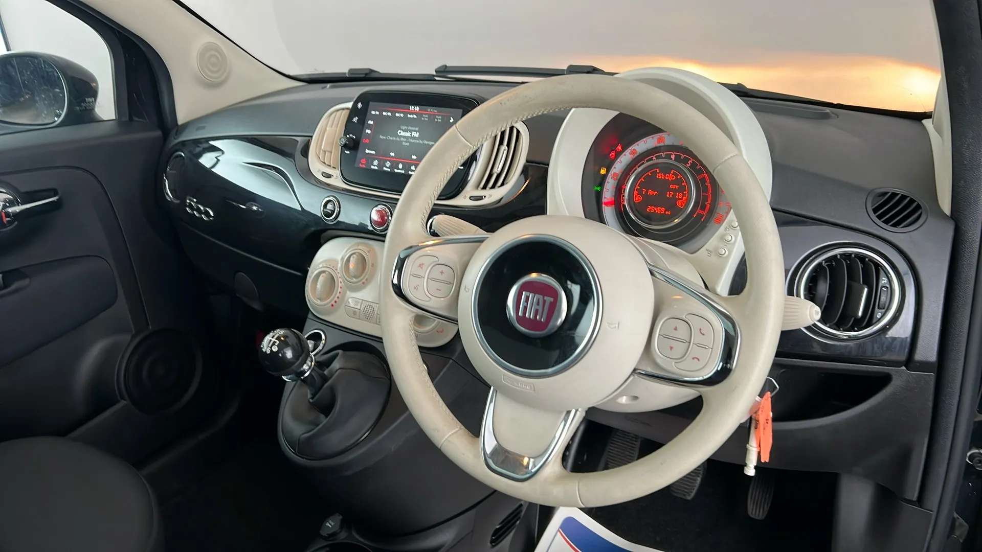 2023 FIAT 500 2023 FIAT 500