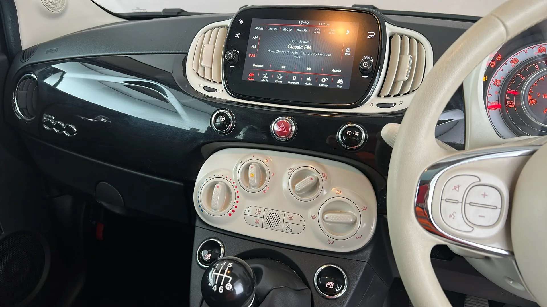 2023 FIAT 500 2023 FIAT 500