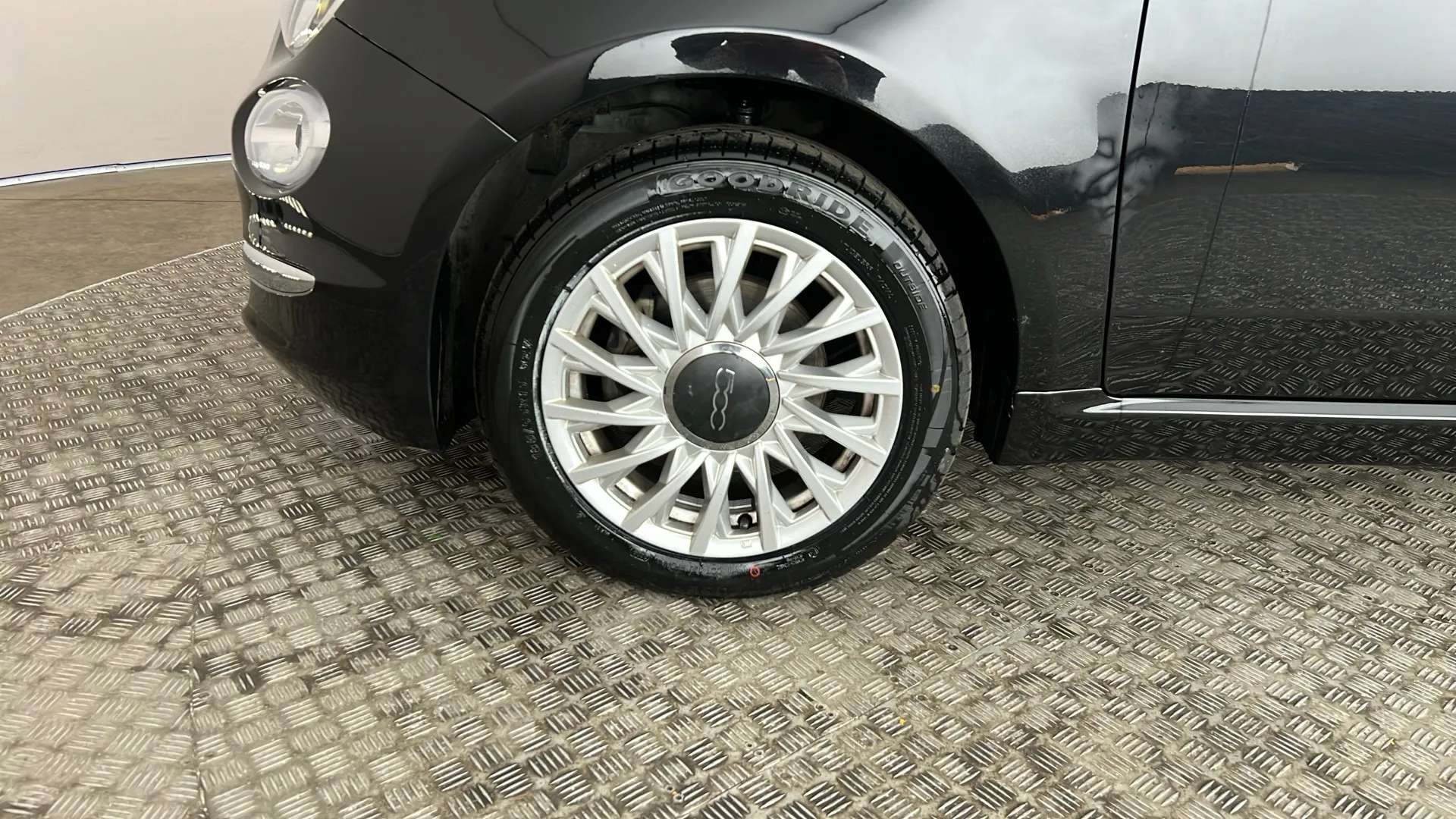 2023 FIAT 500 2023 FIAT 500