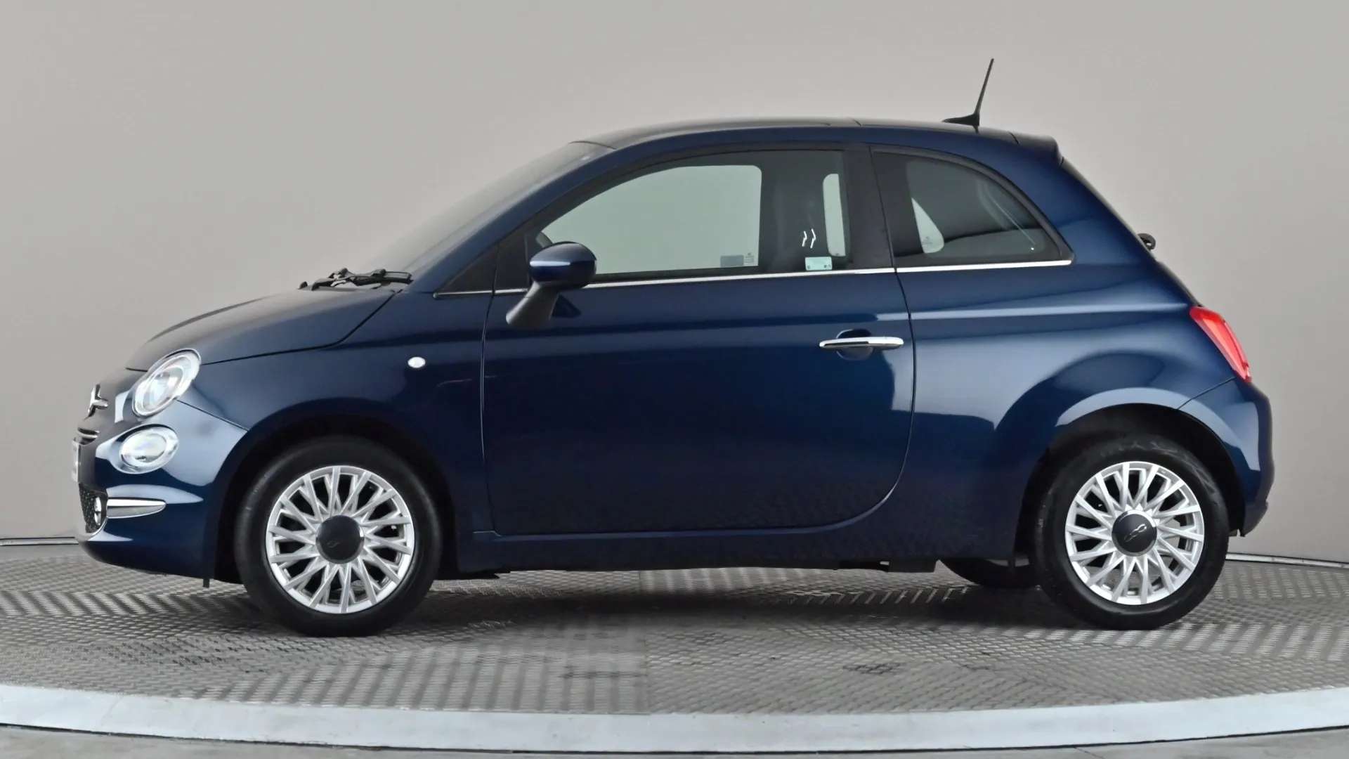 A 2024 FIAT 500 1.0 Mild Hybrid A 2024 FIAT 500 1.0 Mild Hybrid