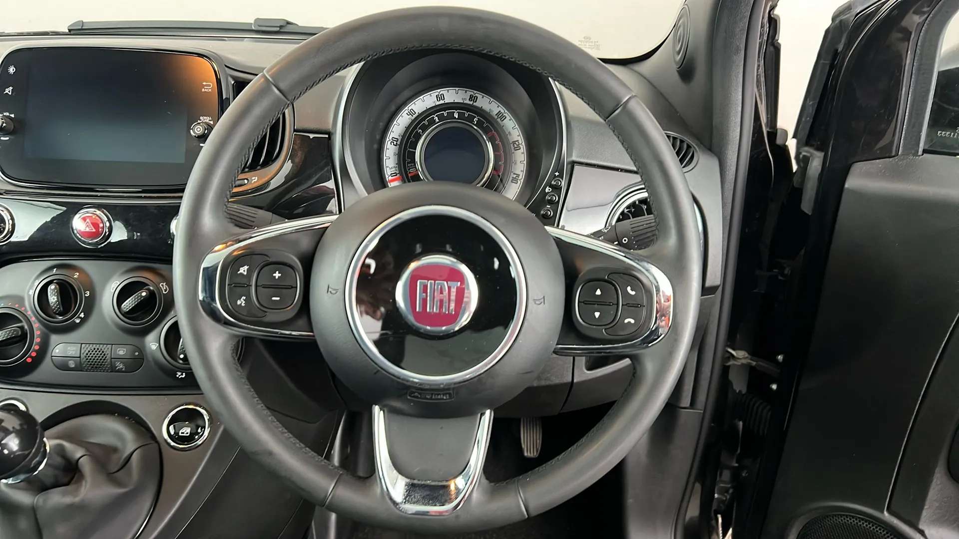 2023 FIAT 500 2023 FIAT 500