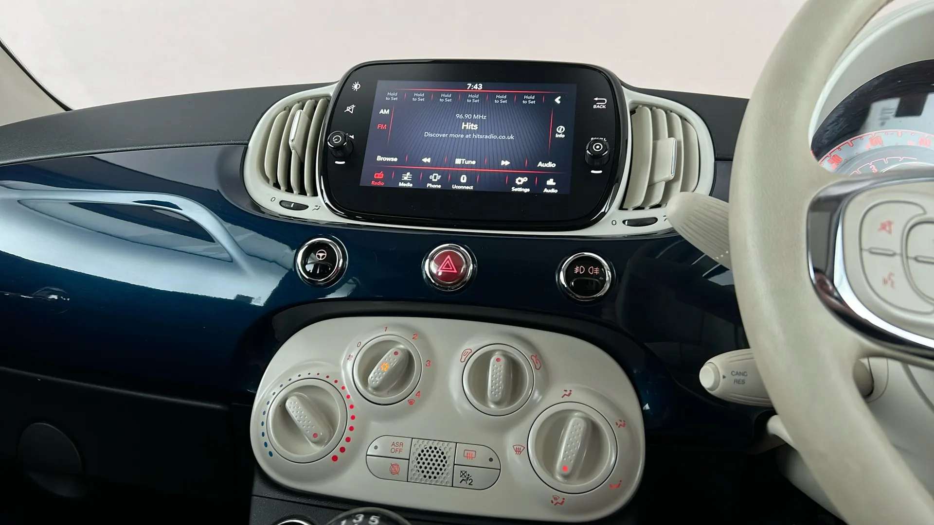 2023 FIAT 500 2023 FIAT 500