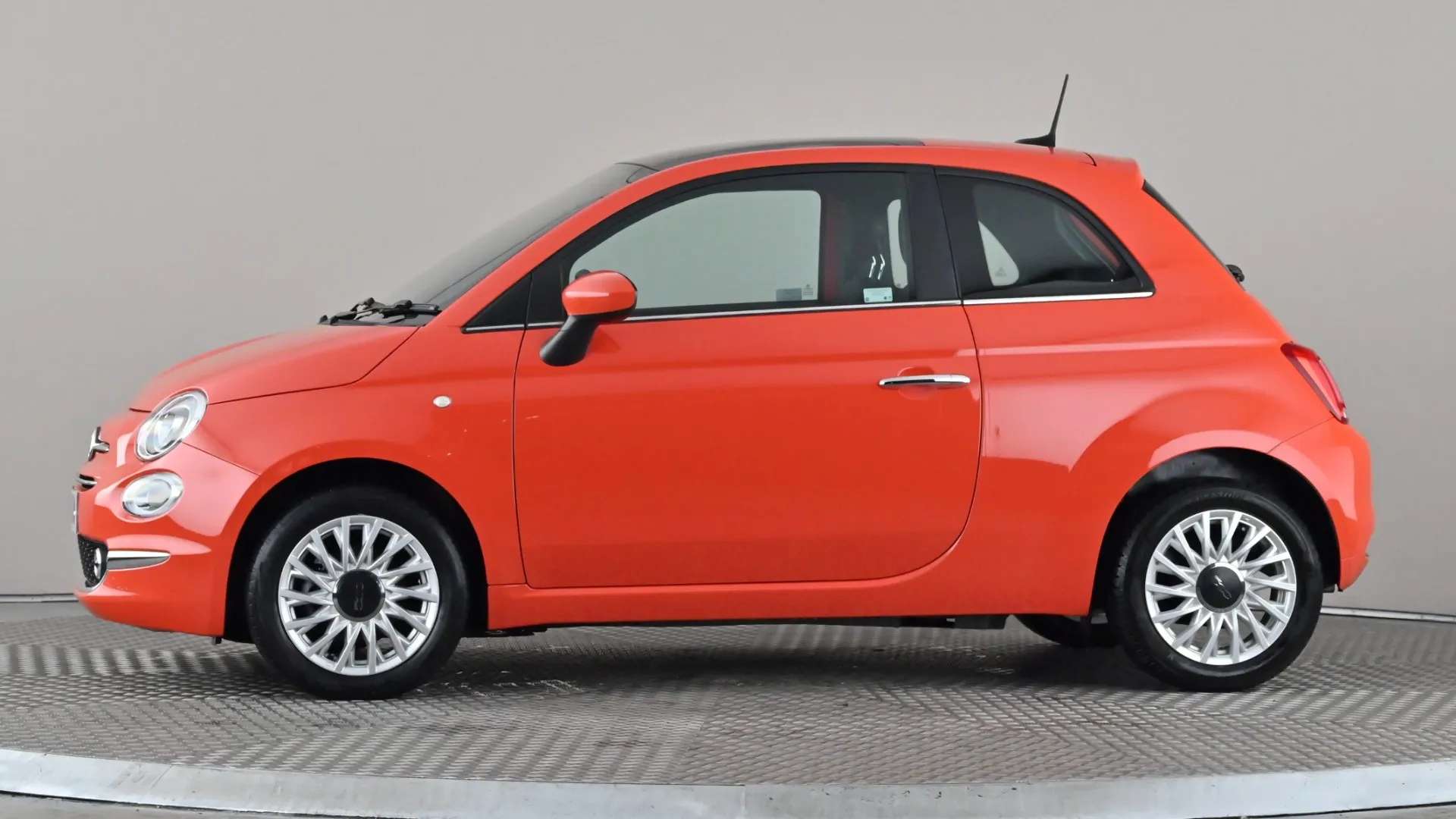 A 2024 FIAT 500 1.0 Mild Hybrid A 2024 FIAT 500 1.0 Mild Hybrid