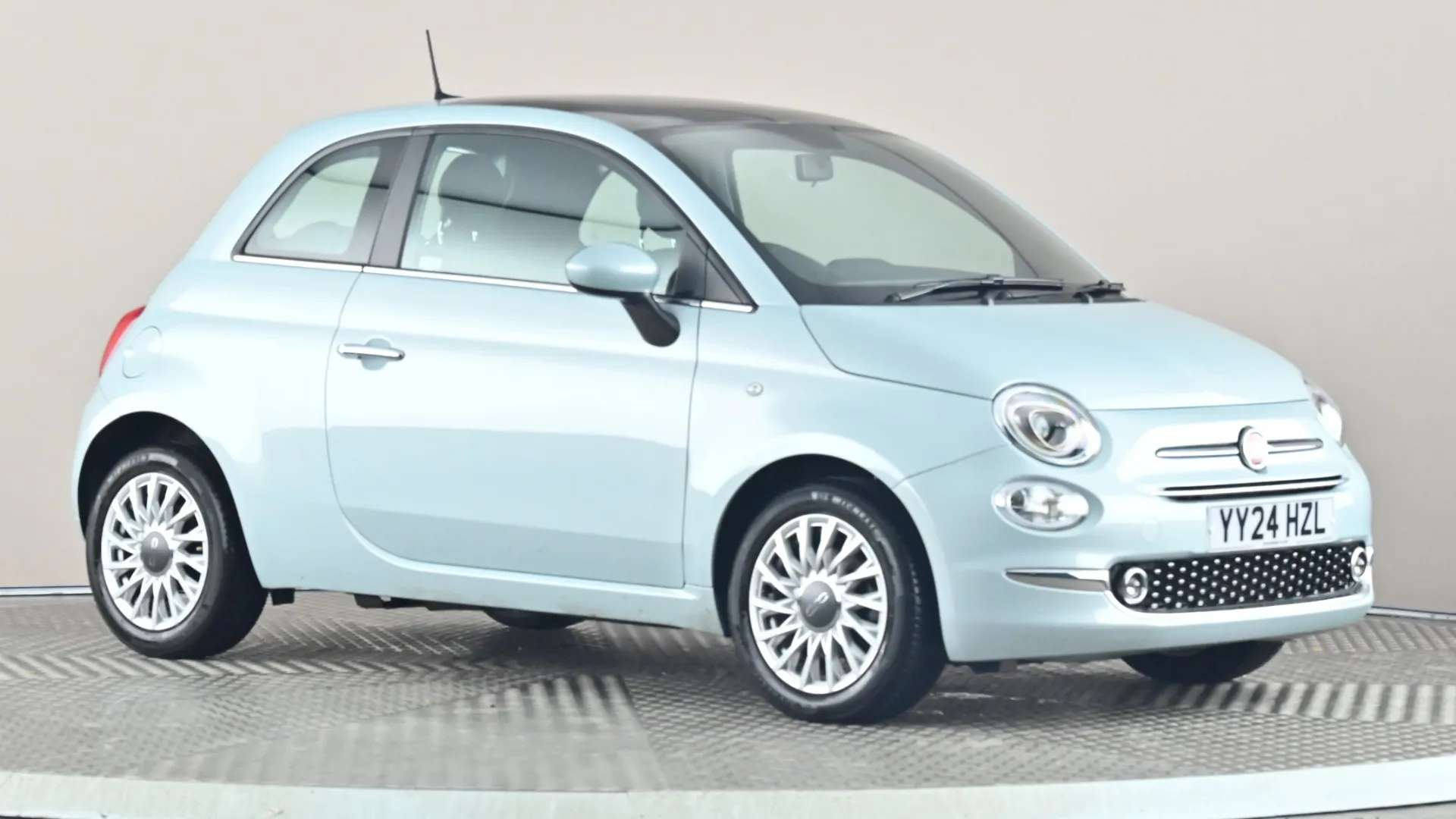 A 2024 FIAT 500 1.0 Mild Hybrid A 2024 FIAT 500 1.0 Mild Hybrid