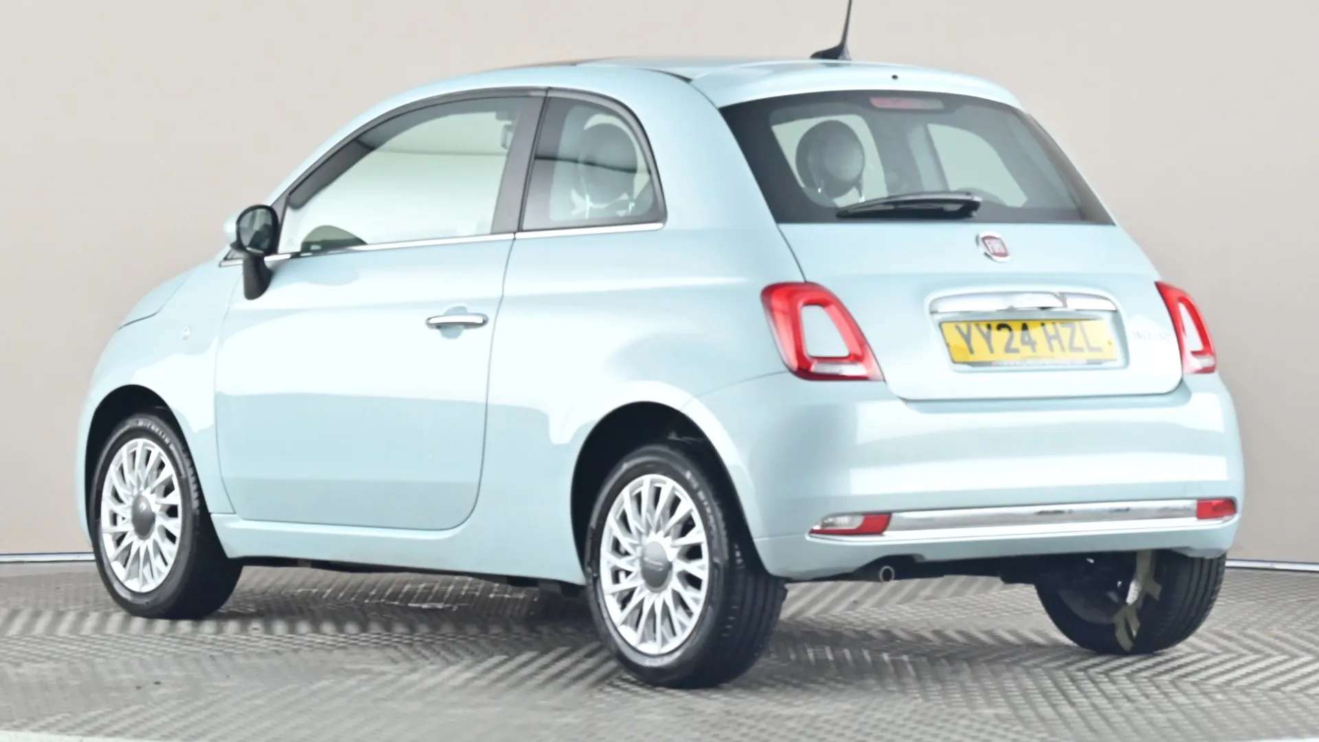 A 2024 FIAT 500 1.0 Mild Hybrid A 2024 FIAT 500 1.0 Mild Hybrid