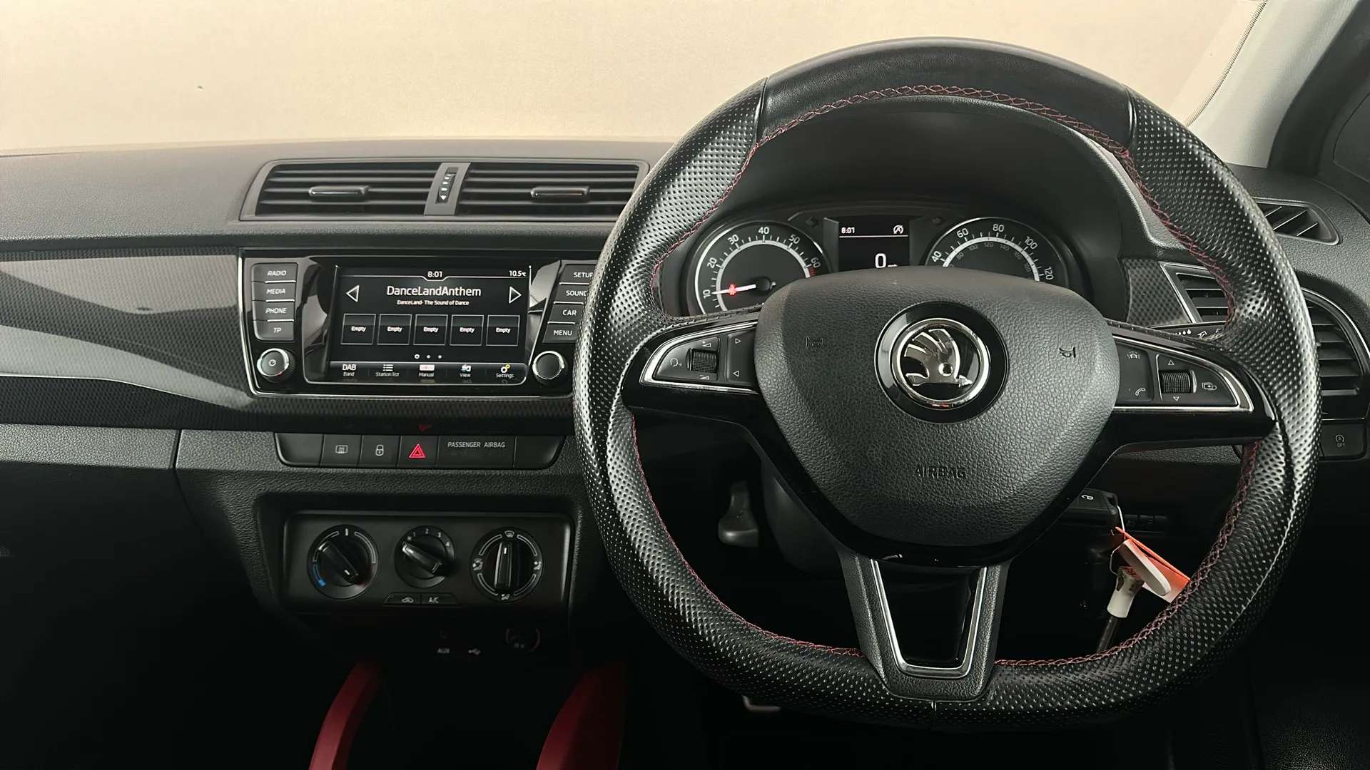 2017 SKODA FABIA 2017 SKODA FABIA