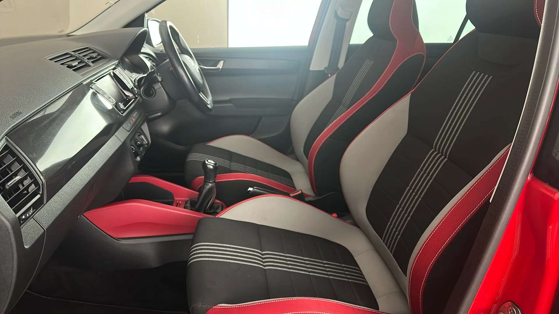 2017 SKODA FABIA 2017 SKODA FABIA