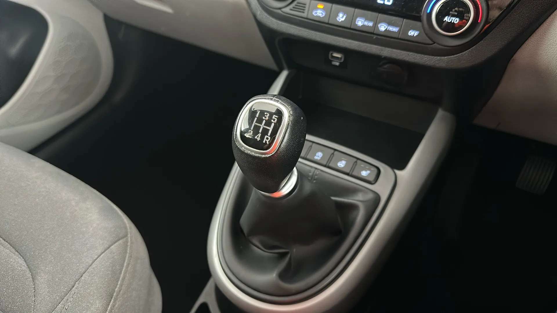 2022 HYUNDAI I10 2022 HYUNDAI I10