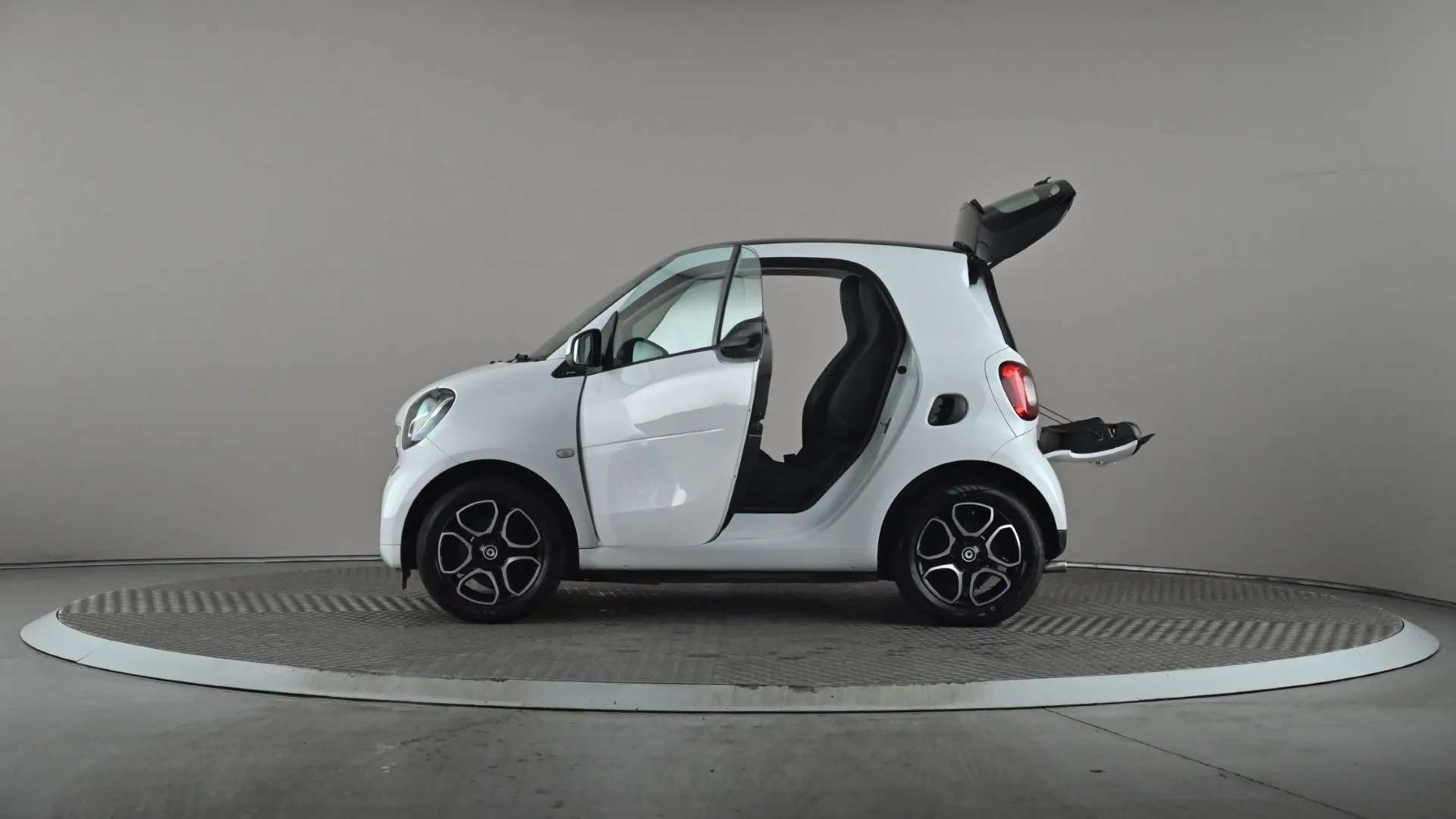 2018 SMART FORTWO COUPE 2018 SMART FORTWO COUPE