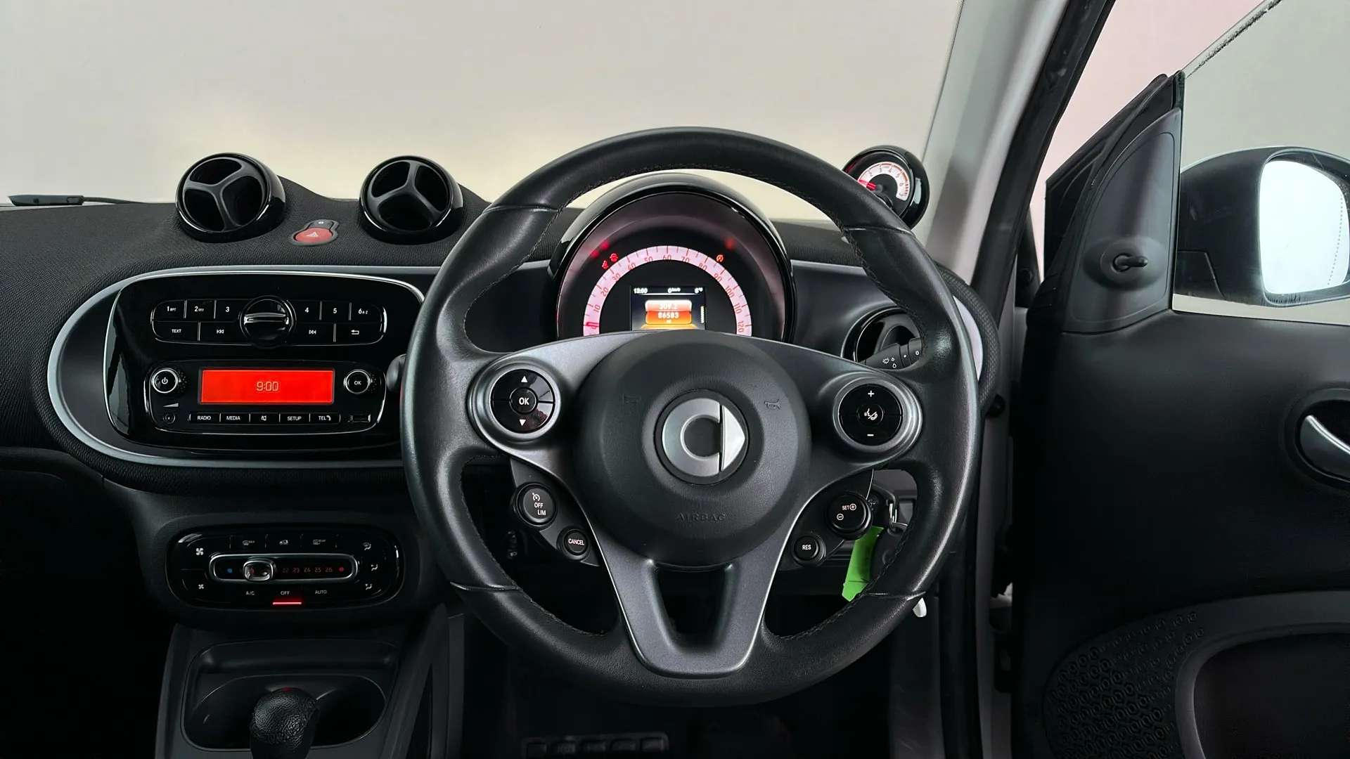 2018 SMART FORTWO COUPE 2018 SMART FORTWO COUPE