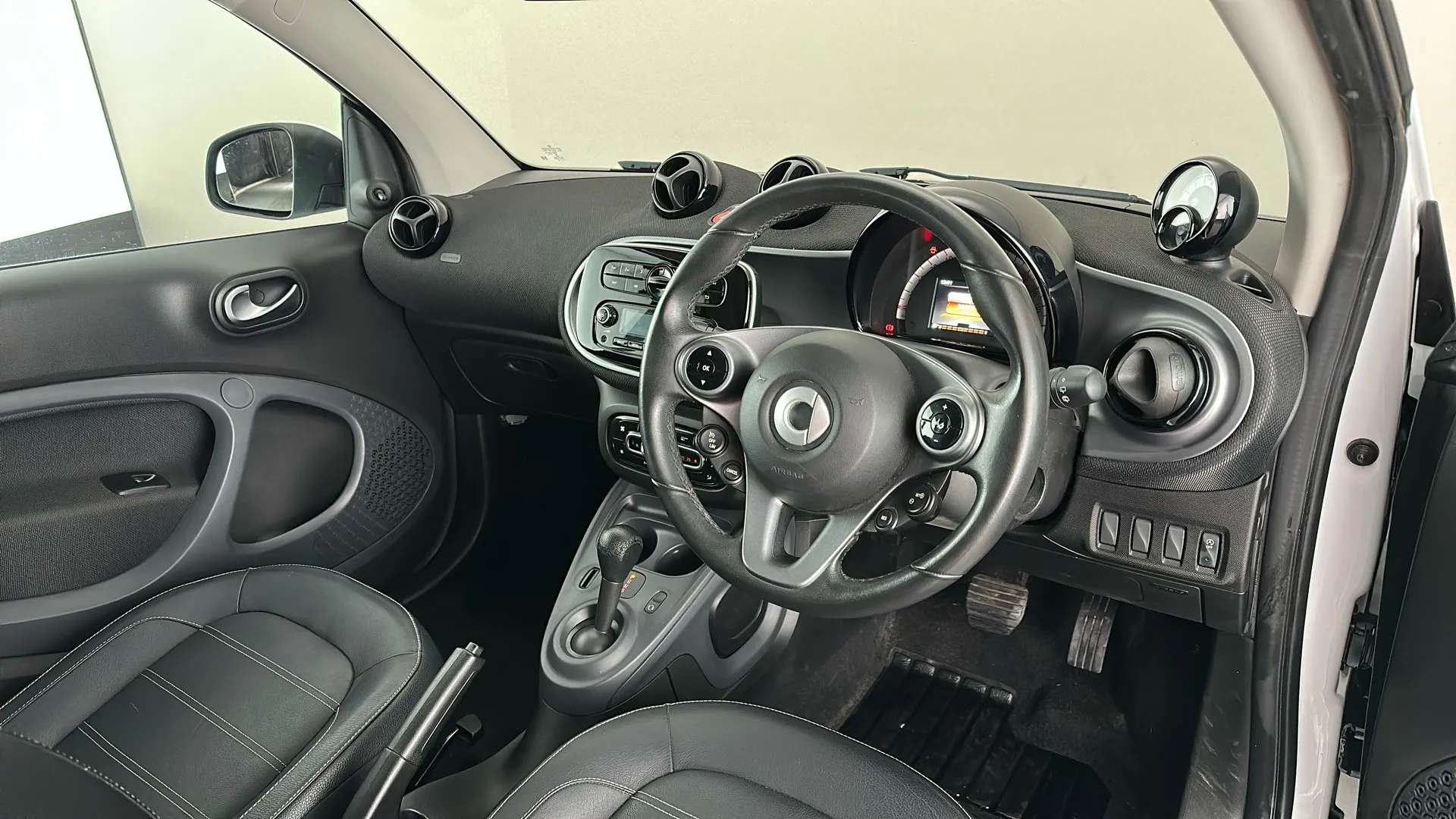 2018 SMART FORTWO COUPE 2018 SMART FORTWO COUPE