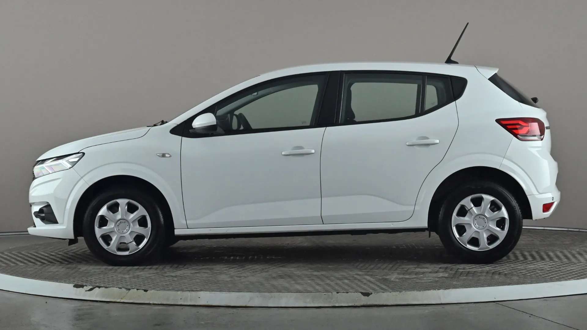 A 2022 DACIA SANDERO 1.0 TCe Comfort A 2022 DACIA SANDERO 1.0 TCe Comfort