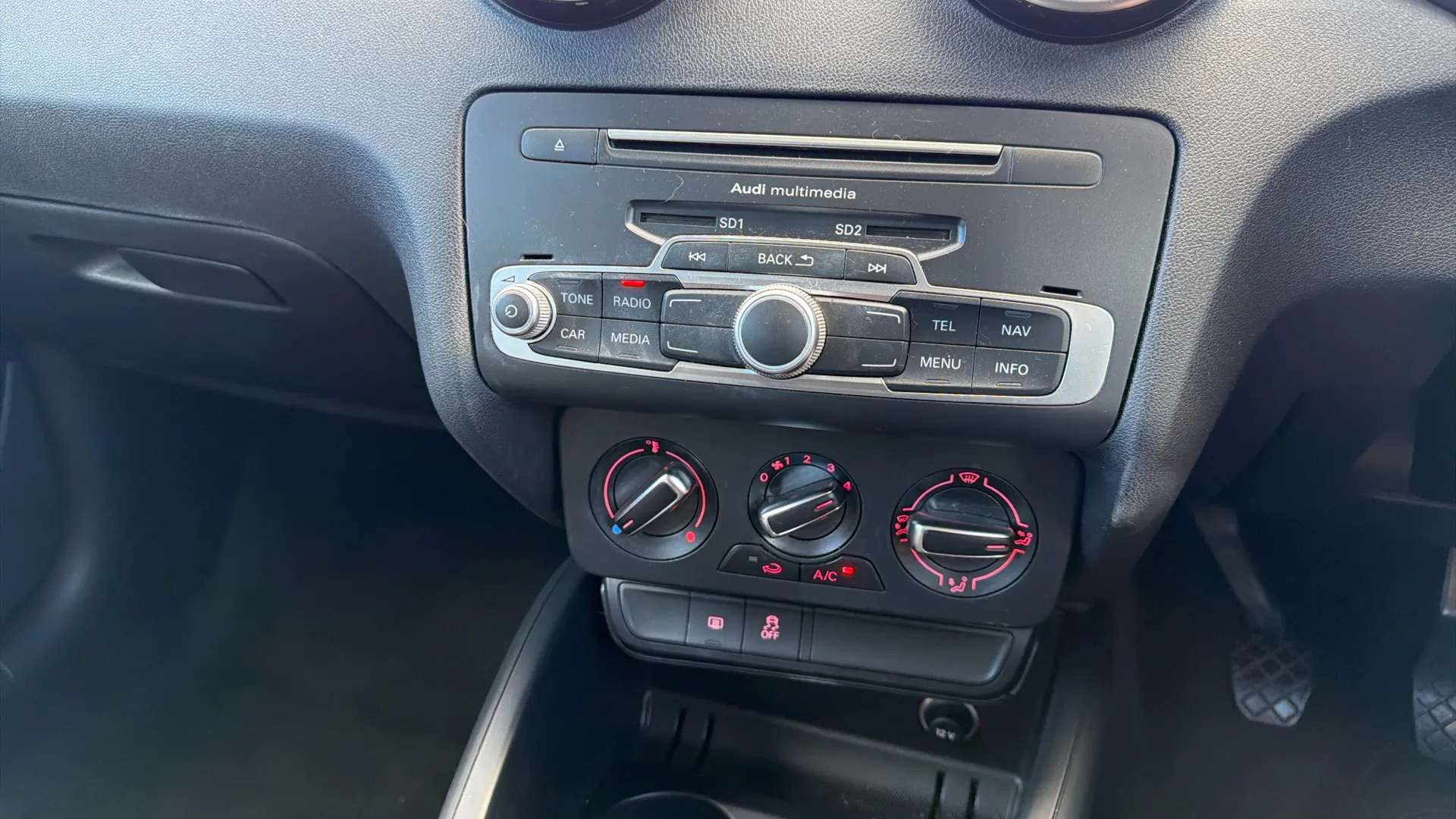2017 AUDI A1 2017 AUDI A1