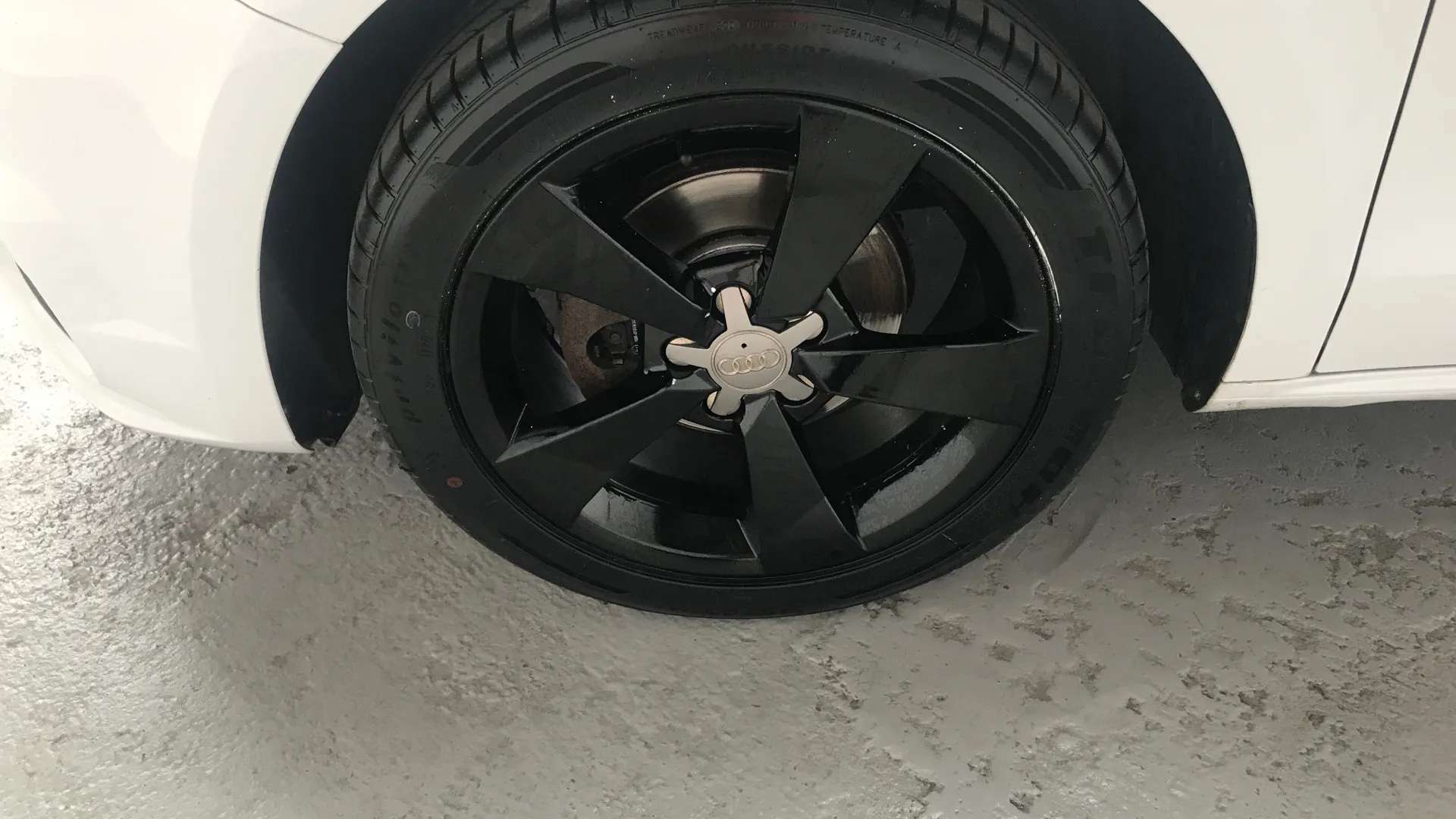 2017 AUDI A1 2017 AUDI A1
