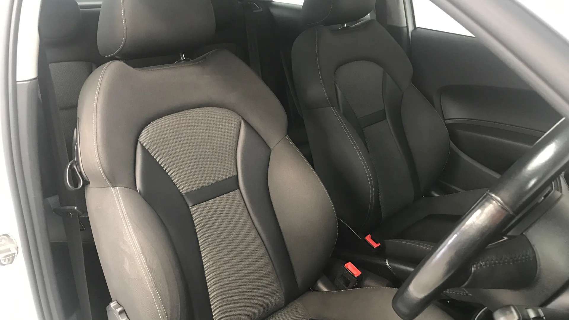 2017 AUDI A1 2017 AUDI A1