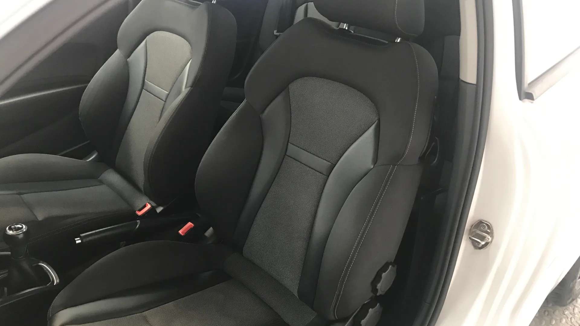 2017 AUDI A1 2017 AUDI A1