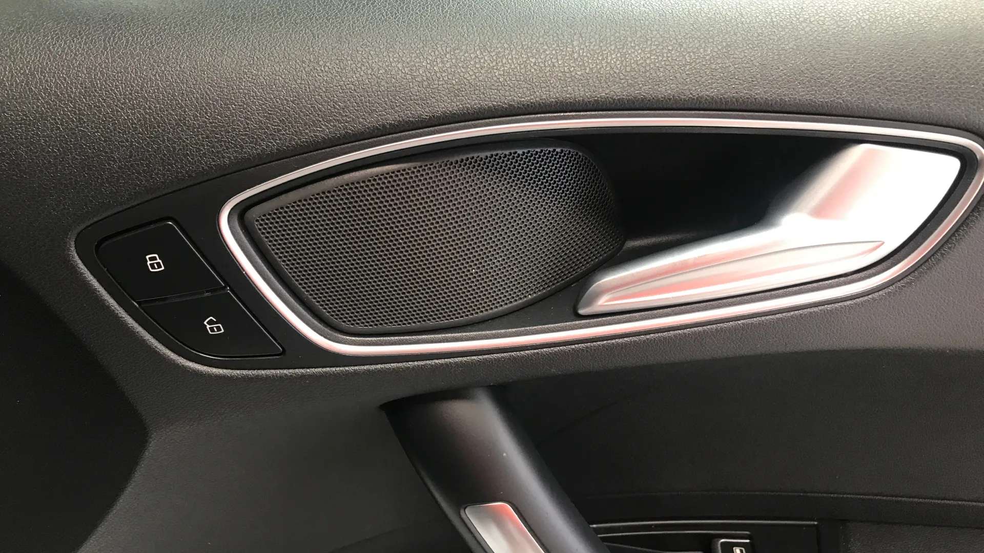 2017 AUDI A1 2017 AUDI A1