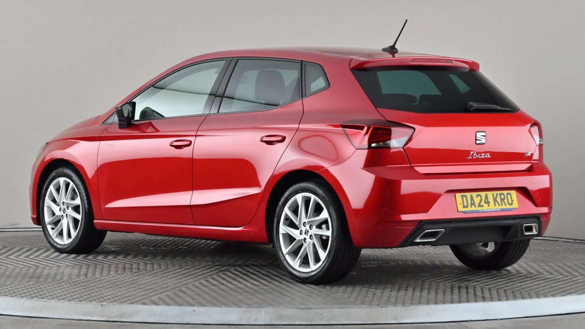 A 2024 SEAT IBIZA 1.0 TSI 110 FR A 2024 SEAT IBIZA 1.0 TSI 110 FR