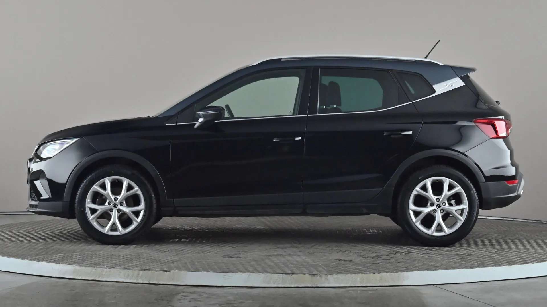 A 2023 SEAT ARONA 1.0 TSI 110 FR A 2023 SEAT ARONA 1.0 TSI 110 FR