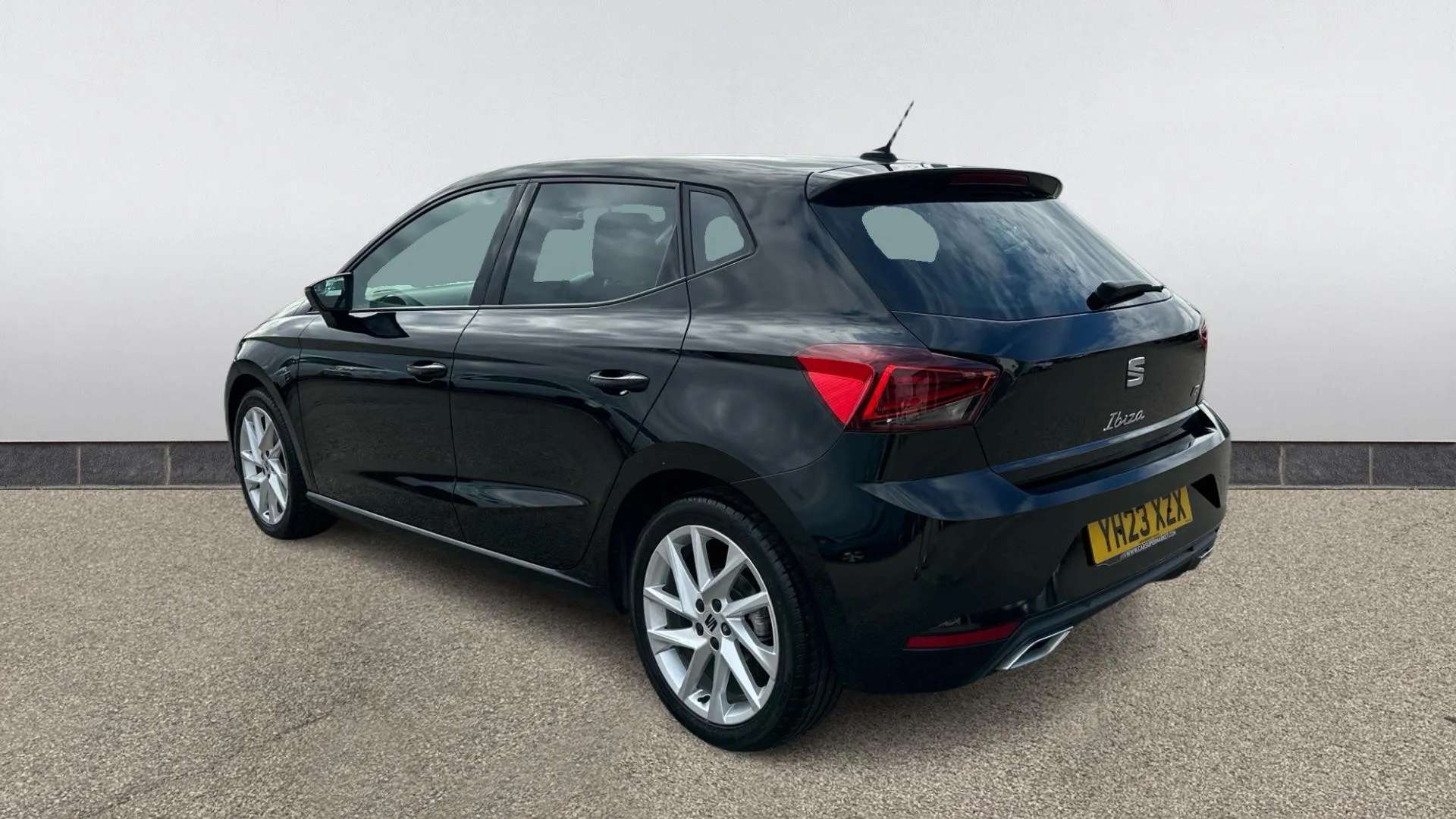 A 2023 SEAT IBIZA 1.0 TSI 110 FR A 2023 SEAT IBIZA 1.0 TSI 110 FR