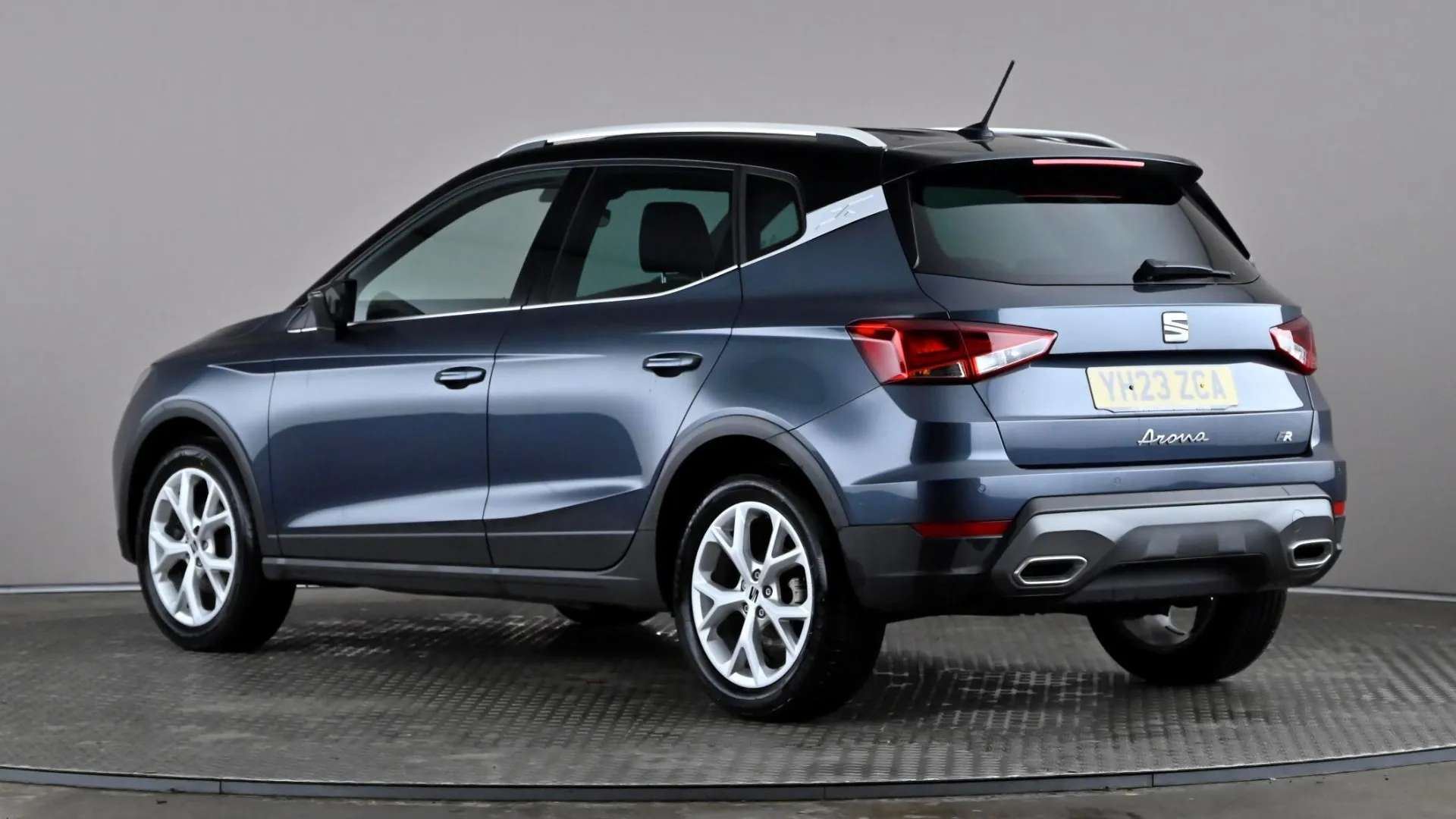 A 2023 SEAT ARONA 1.0 TSI 110 FR A 2023 SEAT ARONA 1.0 TSI 110 FR