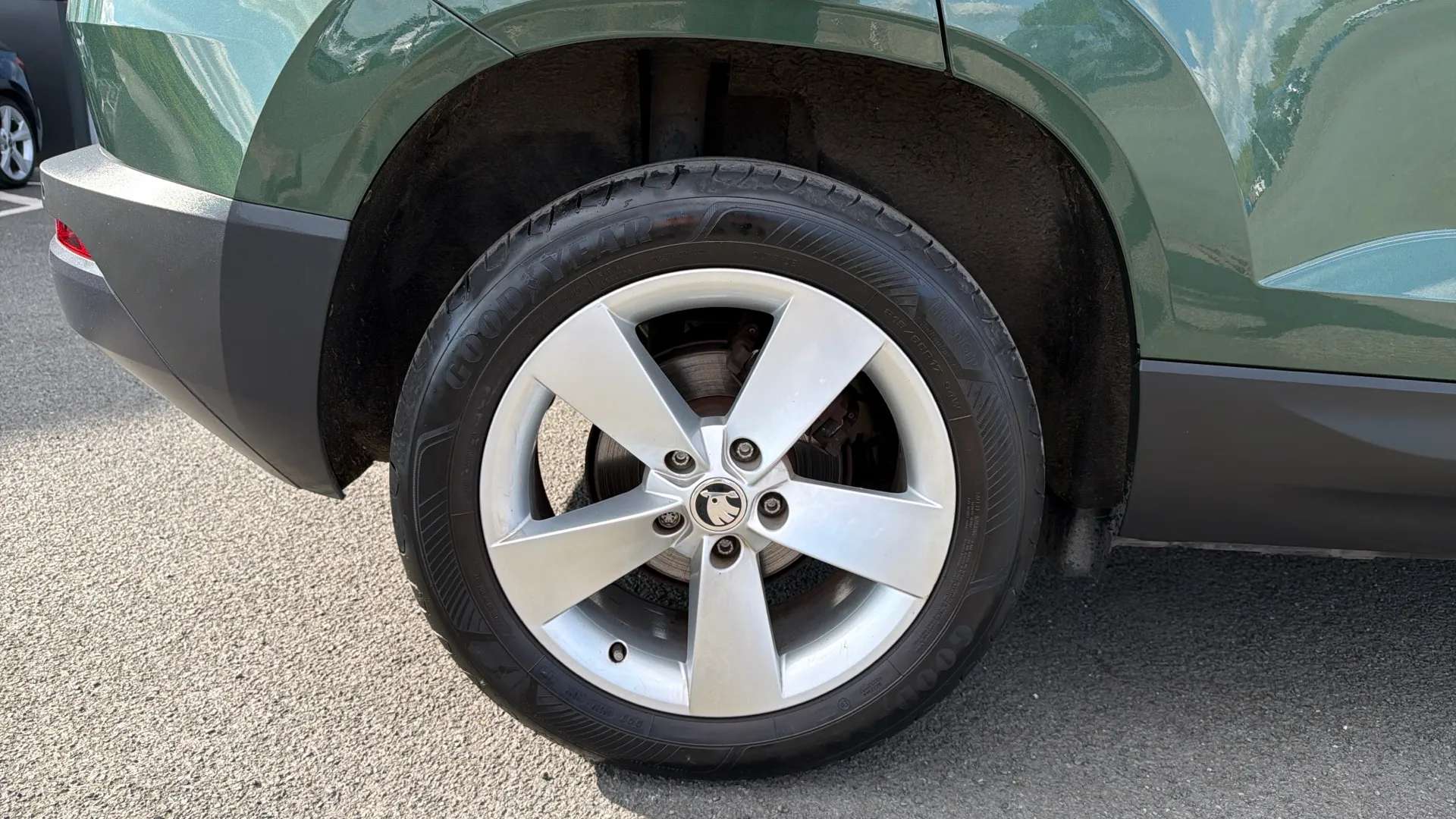 2021 SKODA KAROQ 2021 SKODA KAROQ