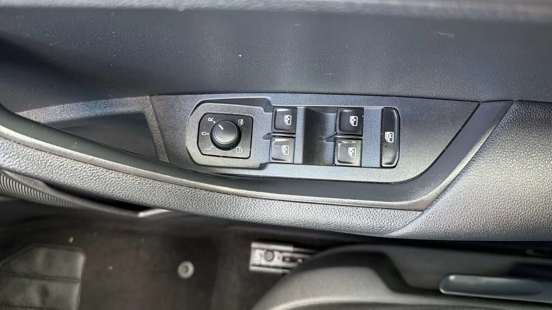 2021 SKODA KAROQ 2021 SKODA KAROQ