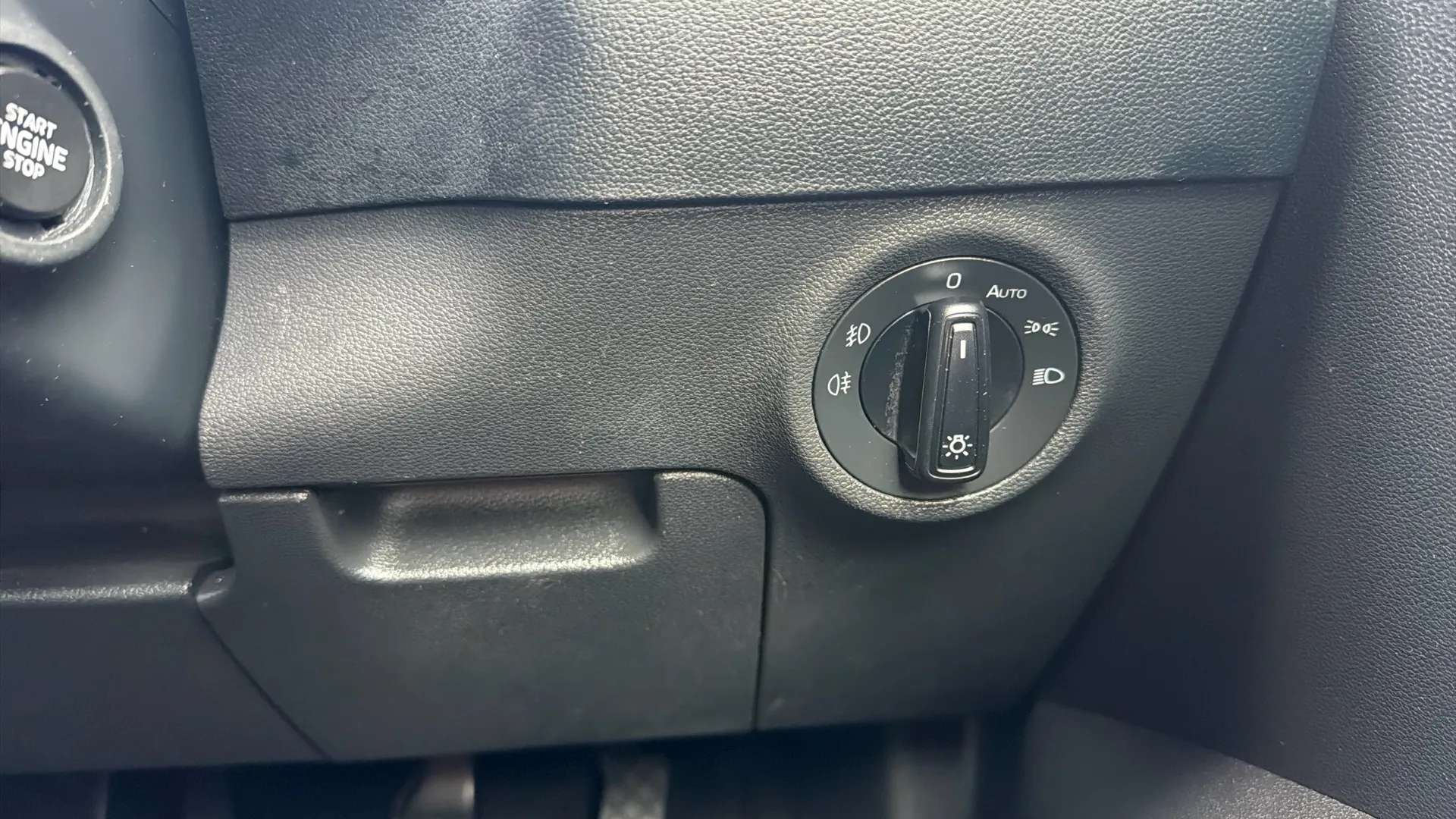 2021 SKODA KAROQ 2021 SKODA KAROQ
