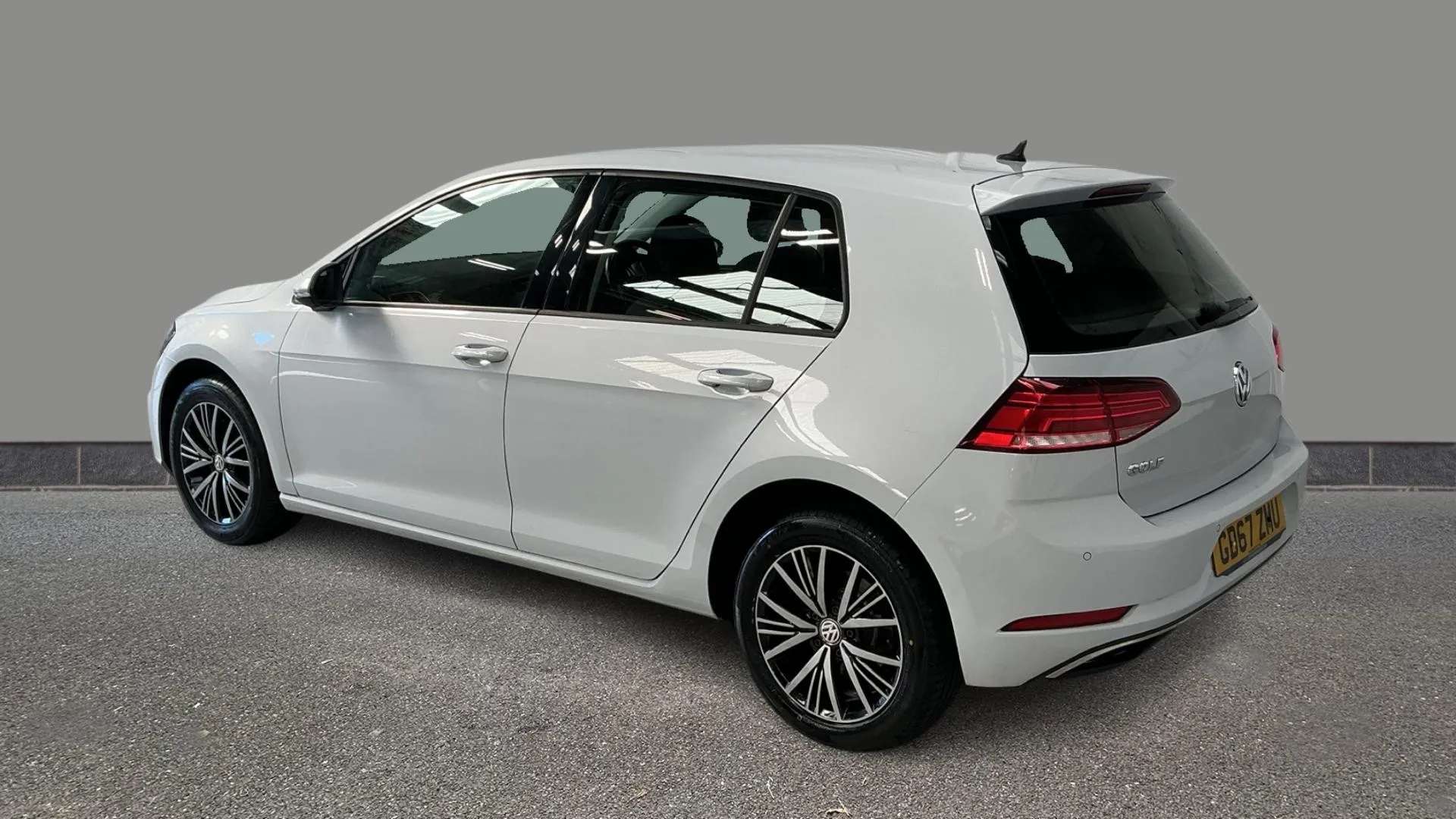 A 2018 VOLKSWAGEN GOLF 1.0 TSI 110 SE A 2018 VOLKSWAGEN GOLF 1.0 TSI 110 SE